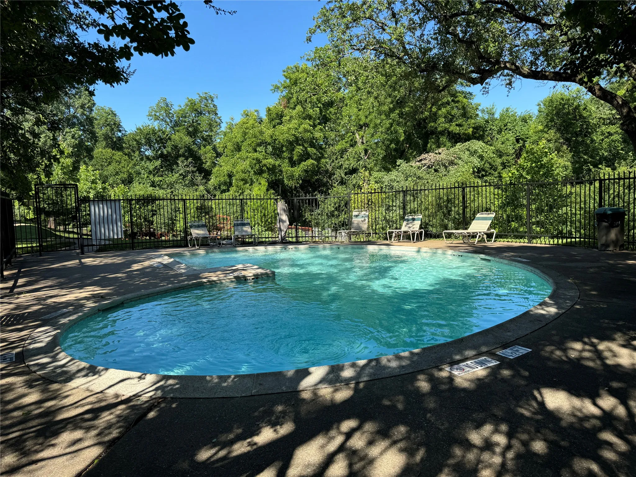 Condominium For Sale in Dallas County , 6900 Skillman Street 708, Dallas, Texas 75231, 2 Bedroom, 2 Bathroom, Garage spaces, 964 Sqft, built in 1981, mls#21391588, Real Estate Agent in Dallas, Homes For Sale in Dallas county, Homes For Sale in Dallas, Realtor in Dallas Texas, Real Estate Brokerage Independent Realty Texas, Luminita Cordes Realtor