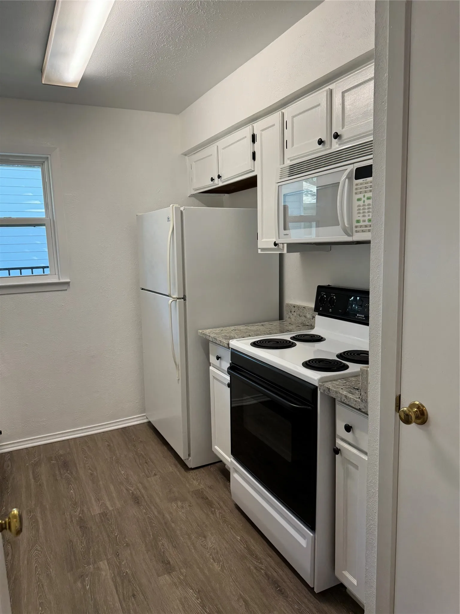 Condominium For Sale in Dallas County , 6900 Skillman Street 708, Dallas, Texas 75231, 2 Bedroom, 2 Bathroom, Garage spaces, 964 Sqft, built in 1981, mls#21391588, Real Estate Agent in Dallas, Homes For Sale in Dallas county, Homes For Sale in Dallas, Realtor in Dallas Texas, Real Estate Brokerage Independent Realty Texas, Luminita Cordes Realtor