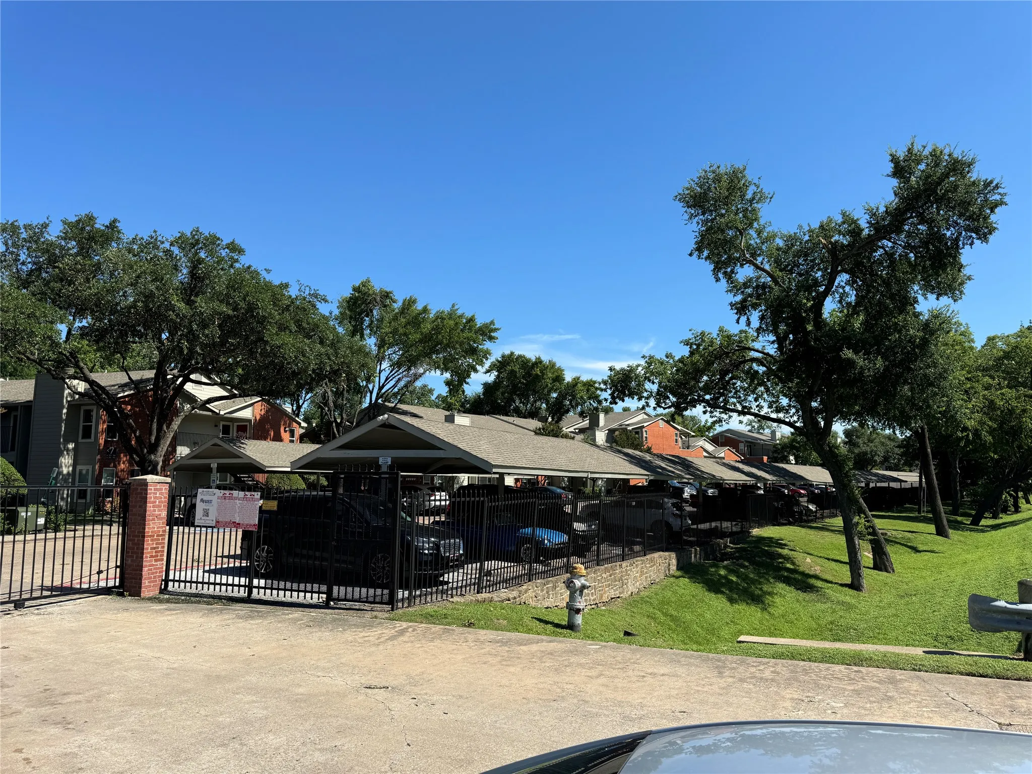 Condominium For Sale in Dallas County , 6900 Skillman Street 708, Dallas, Texas 75231, 2 Bedroom, 2 Bathroom, Garage spaces, 964 Sqft, built in 1981, mls#21391588, Real Estate Agent in Dallas, Homes For Sale in Dallas county, Homes For Sale in Dallas, Realtor in Dallas Texas, Real Estate Brokerage Independent Realty Texas, Luminita Cordes Realtor