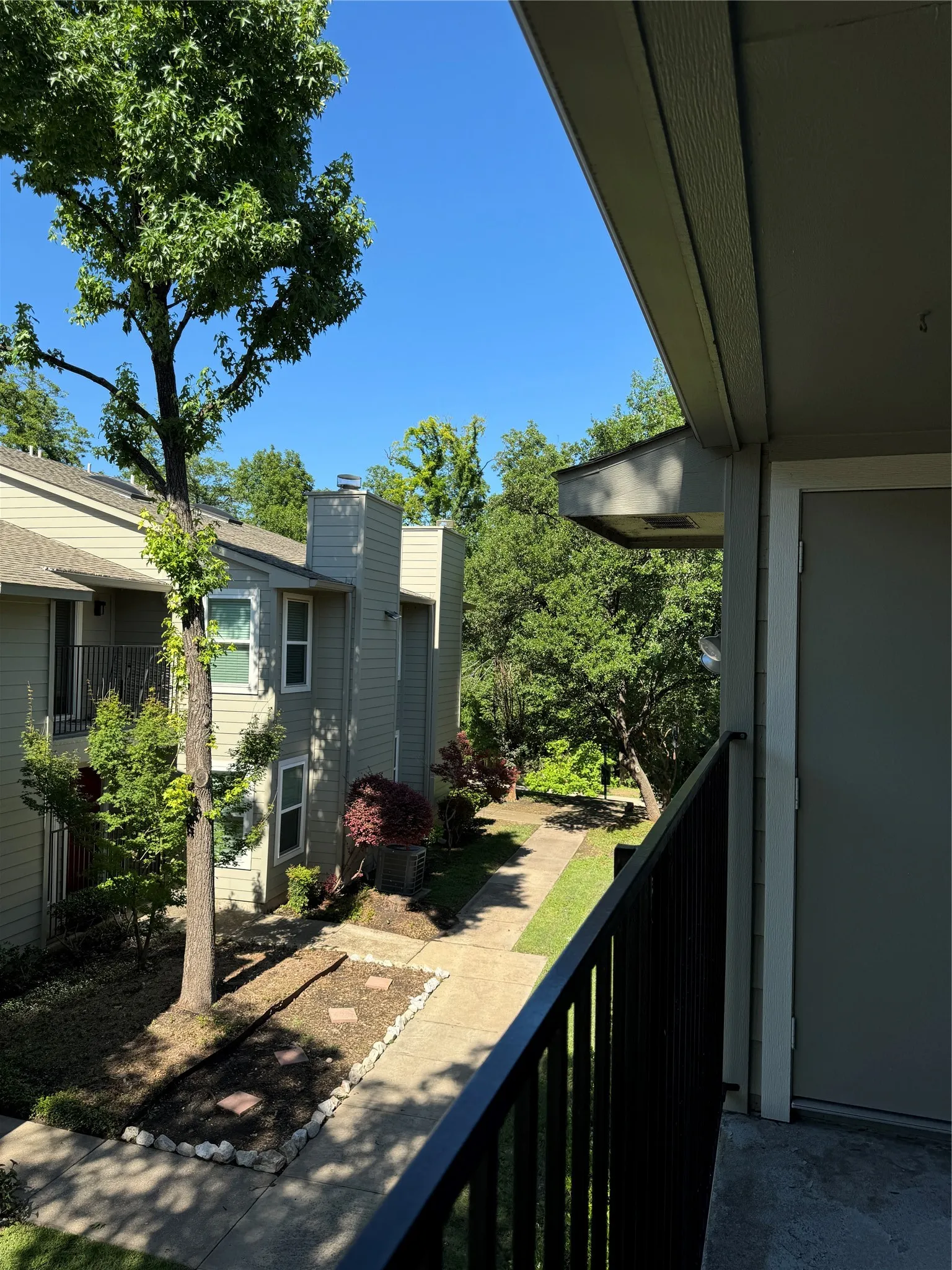 Condominium For Sale in Dallas County , 6900 Skillman Street 708, Dallas, Texas 75231, 2 Bedroom, 2 Bathroom, Garage spaces, 964 Sqft, built in 1981, mls#21391588, Real Estate Agent in Dallas, Homes For Sale in Dallas county, Homes For Sale in Dallas, Realtor in Dallas Texas, Real Estate Brokerage Independent Realty Texas, Luminita Cordes Realtor