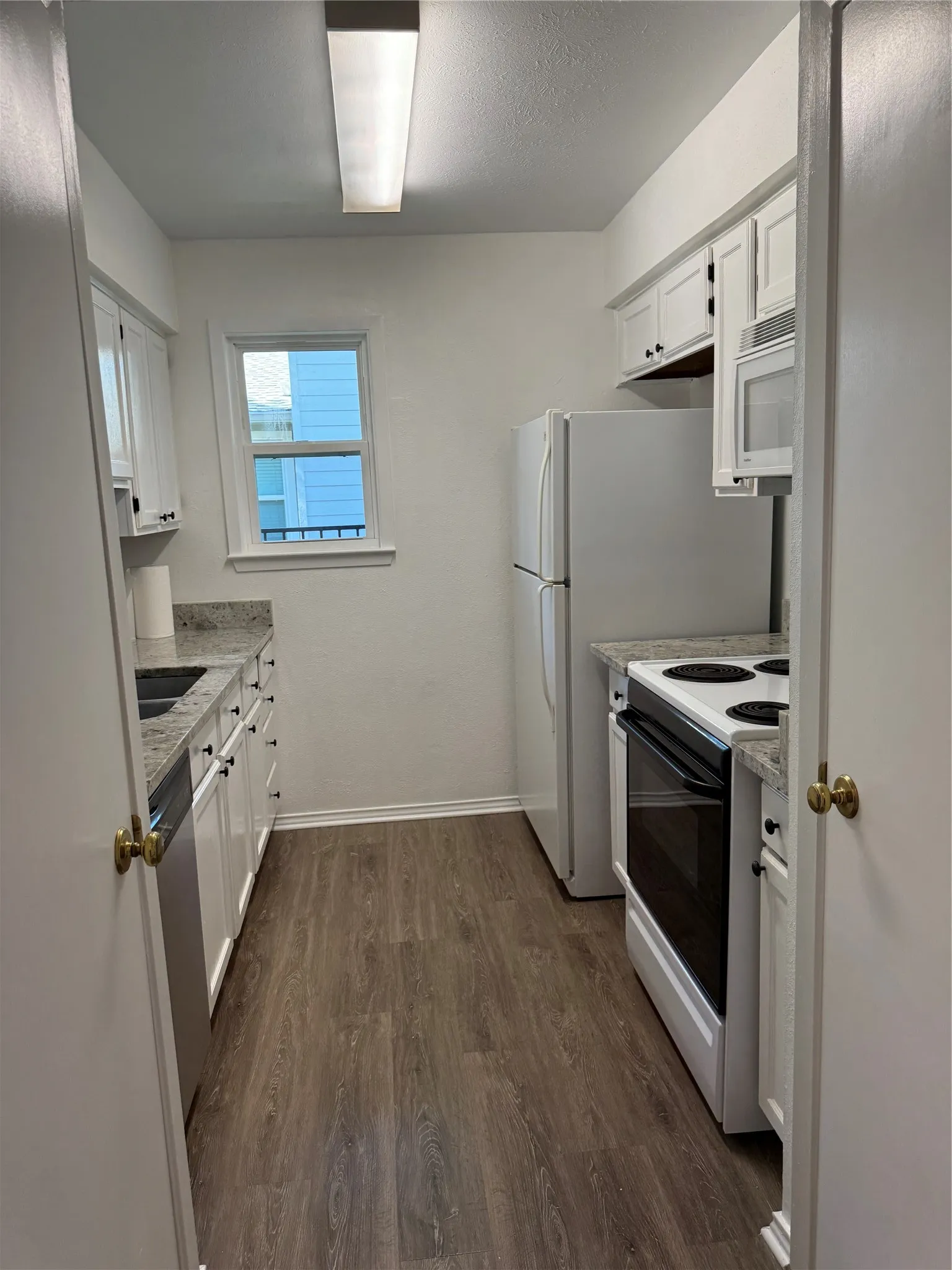 Condominium For Sale in Dallas County , 6900 Skillman Street 708, Dallas, Texas 75231, 2 Bedroom, 2 Bathroom, Garage spaces, 964 Sqft, built in 1981, mls#21391588, Real Estate Agent in Dallas, Homes For Sale in Dallas county, Homes For Sale in Dallas, Realtor in Dallas Texas, Real Estate Brokerage Independent Realty Texas, Luminita Cordes Realtor