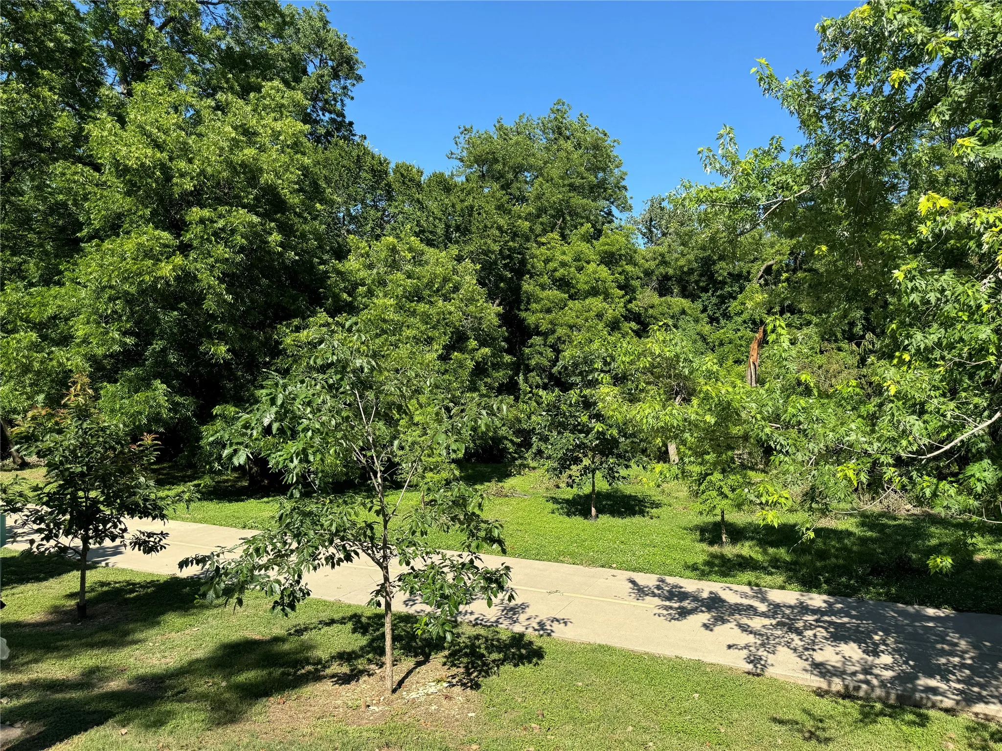 Condominium For Sale in Dallas County , 6900 Skillman Street 708, Dallas, Texas 75231, 2 Bedroom, 2 Bathroom, Garage spaces, 964 Sqft, built in 1981, mls#21391588, Real Estate Agent in Dallas, Homes For Sale in Dallas county, Homes For Sale in Dallas, Realtor in Dallas Texas, Real Estate Brokerage Independent Realty Texas, Luminita Cordes Realtor
