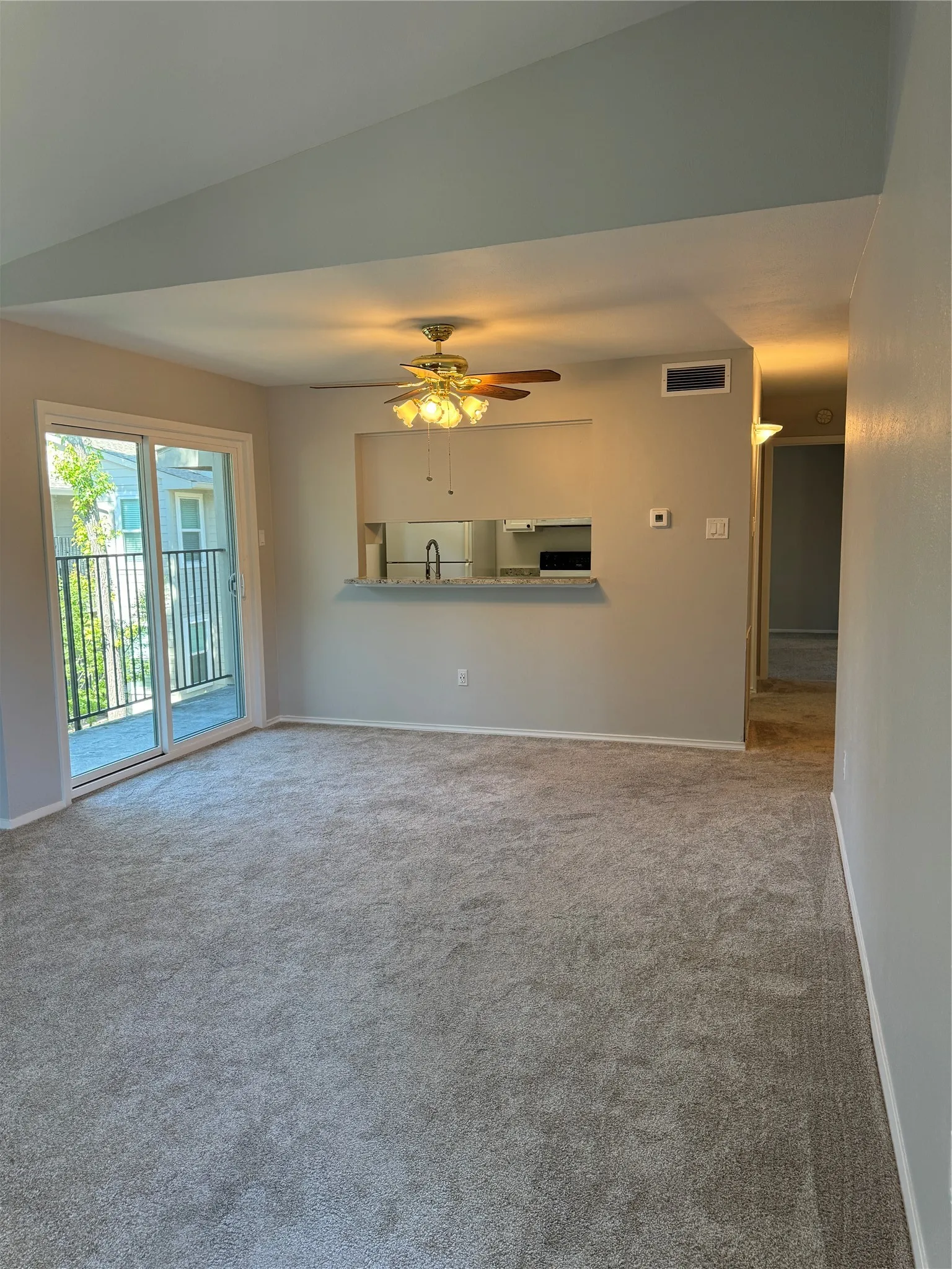 Condominium For Sale in Dallas County , 6900 Skillman Street 708, Dallas, Texas 75231, 2 Bedroom, 2 Bathroom, Garage spaces, 964 Sqft, built in 1981, mls#21391588, Real Estate Agent in Dallas, Homes For Sale in Dallas county, Homes For Sale in Dallas, Realtor in Dallas Texas, Real Estate Brokerage Independent Realty Texas, Luminita Cordes Realtor