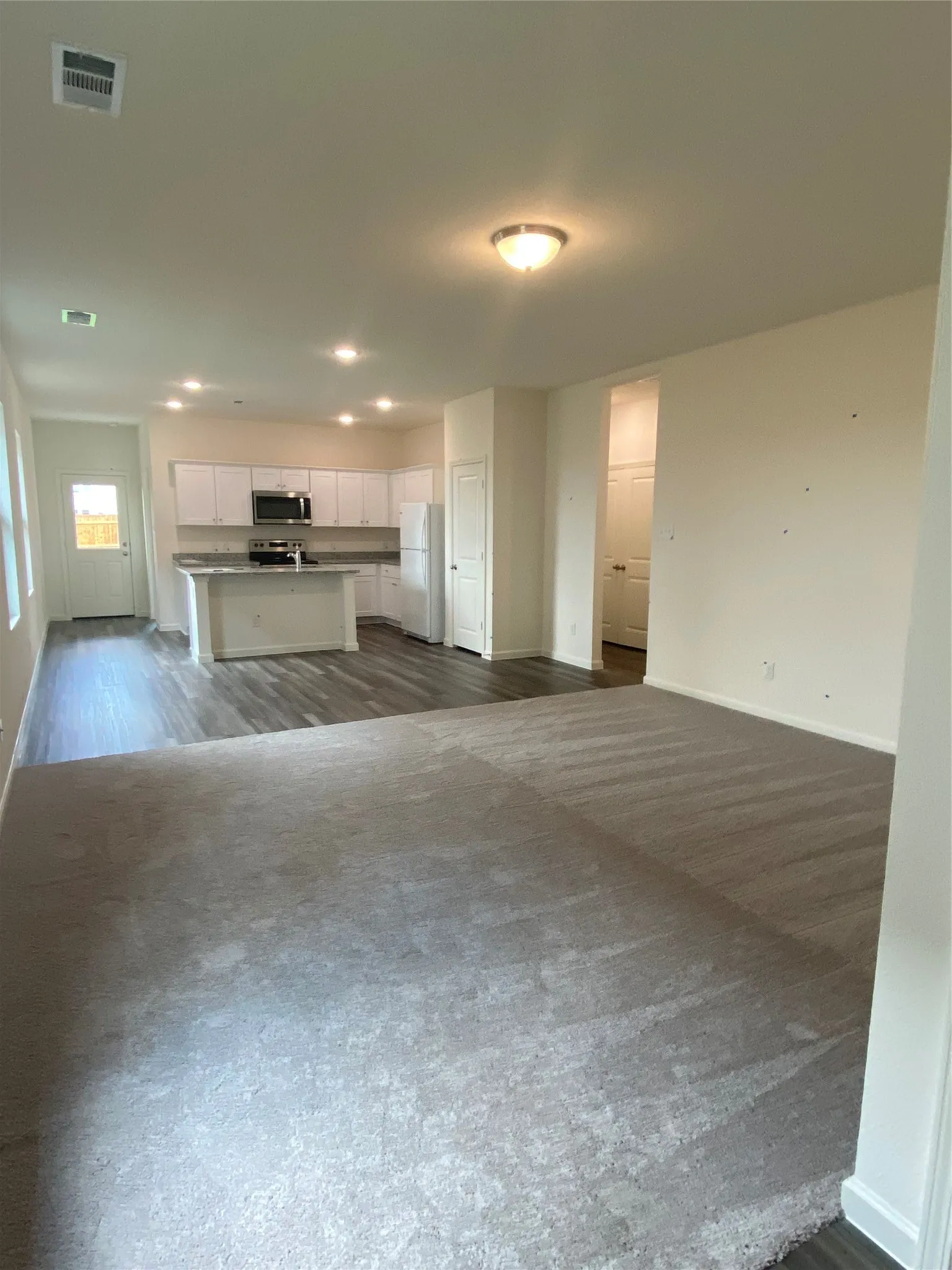 Single Family Residence For Rent in Kaufman County , 6309 Tropicana Lane, Forney, Texas 75126, 3 Bedroom, 2 Bathroom, 2 Garage spaces, 1,412 Sqft, built in 2021, mls#21393485, Real Estate Agent in Forney, Homes For Rent in Kaufman county, Homes For Rent in Forney, Realtor in Forney Texas, Real Estate Brokerage Independent Realty Texas, Luminita Cordes Realtor