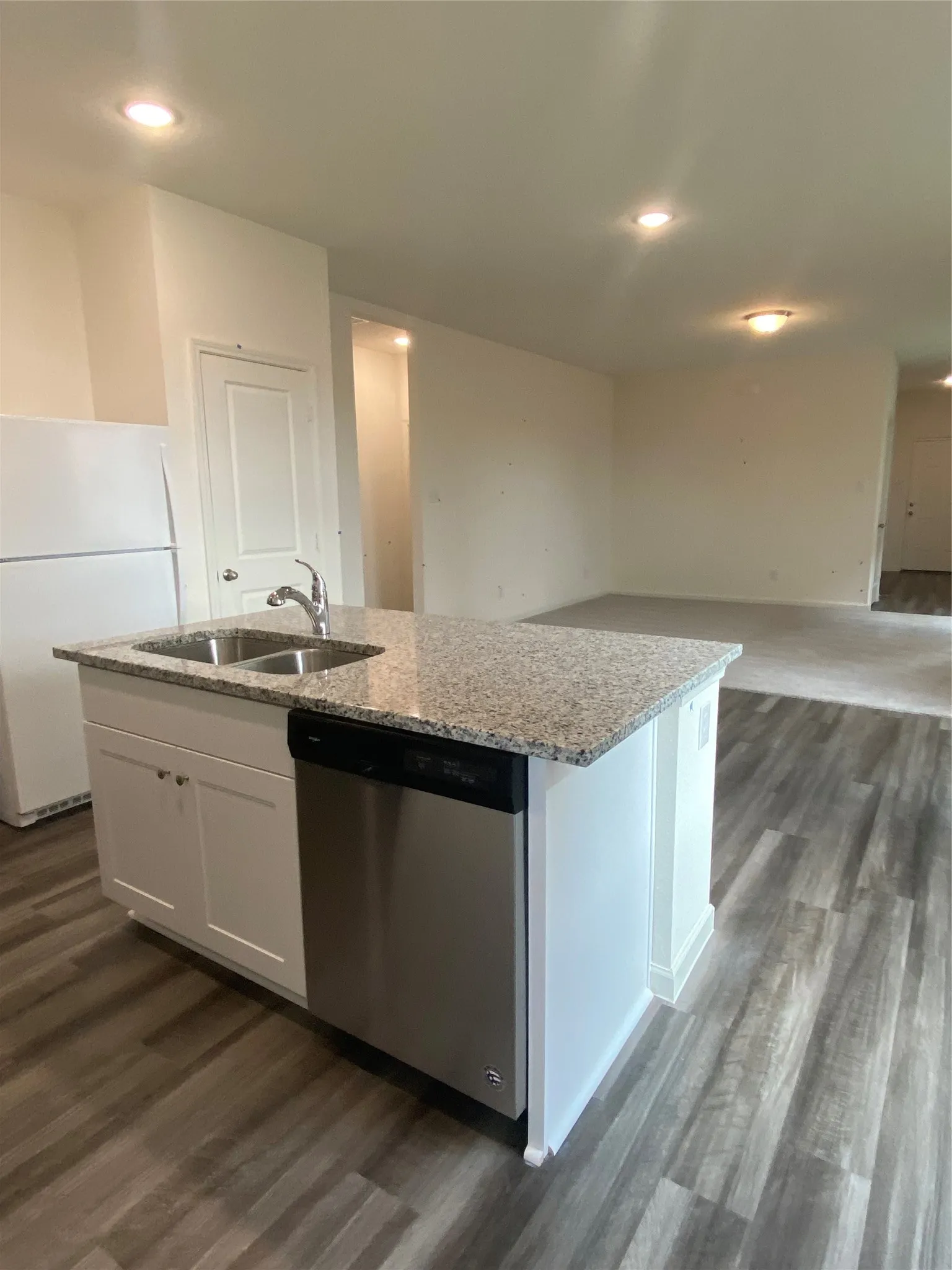 Single Family Residence For Rent in Kaufman County , 6309 Tropicana Lane, Forney, Texas 75126, 3 Bedroom, 2 Bathroom, 2 Garage spaces, 1,412 Sqft, built in 2021, mls#21393485, Real Estate Agent in Forney, Homes For Rent in Kaufman county, Homes For Rent in Forney, Realtor in Forney Texas, Real Estate Brokerage Independent Realty Texas, Luminita Cordes Realtor
