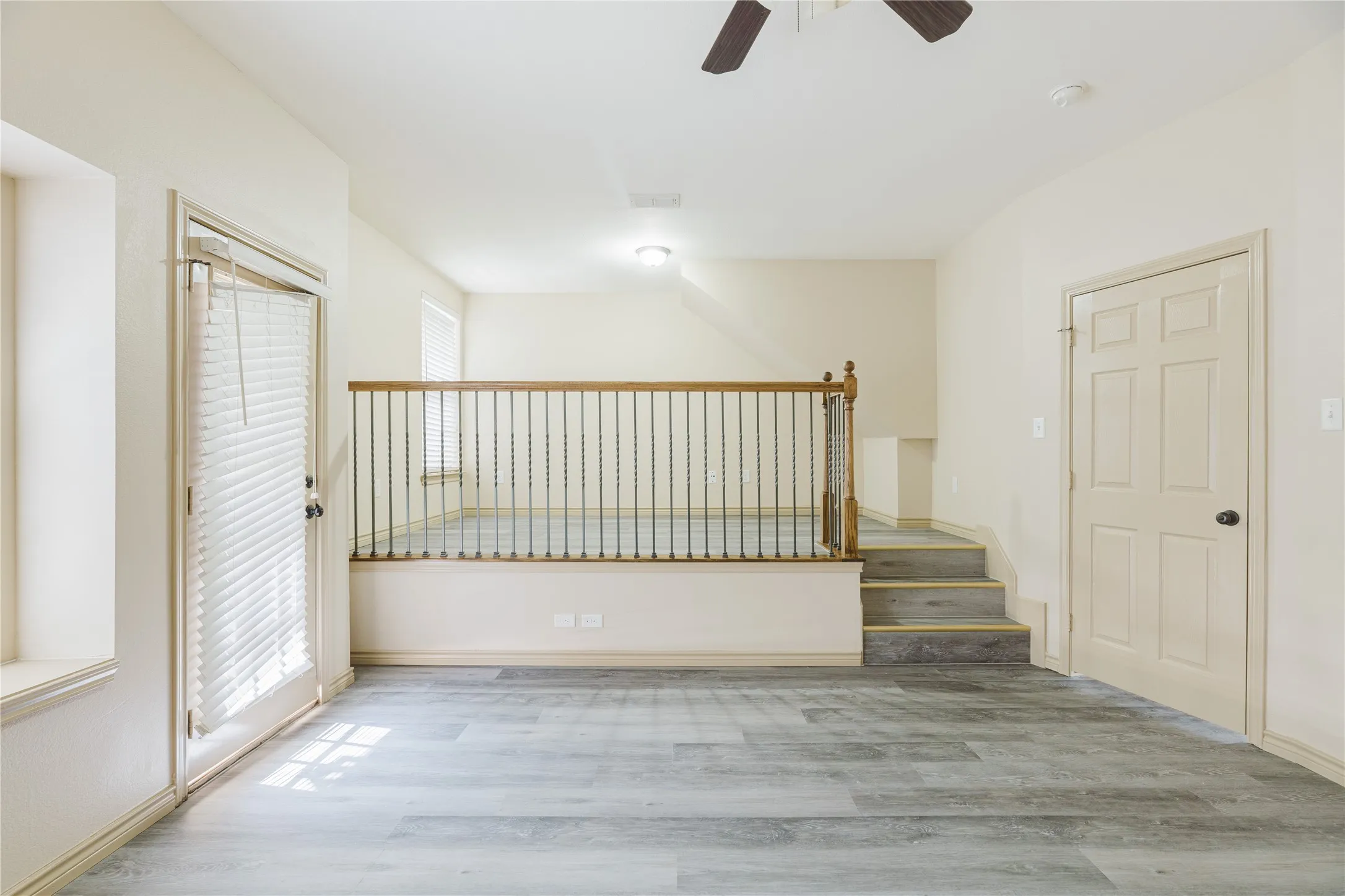 Townhouse For Rent in Tarrant County , 12604 Bay Avenue, Fort Worth, Texas 76040, 3 Bedroom, 3 Bathroom, 1 Garage spaces, 1,880 Sqft, built in 2010, mls#21393493, Real Estate Agent in Fort Worth, Homes For Rent in Tarrant county, Homes For Rent in Fort Worth, Realtor in Fort Worth Texas, Real Estate Brokerage Independent Realty Texas, Luminita Cordes Realtor