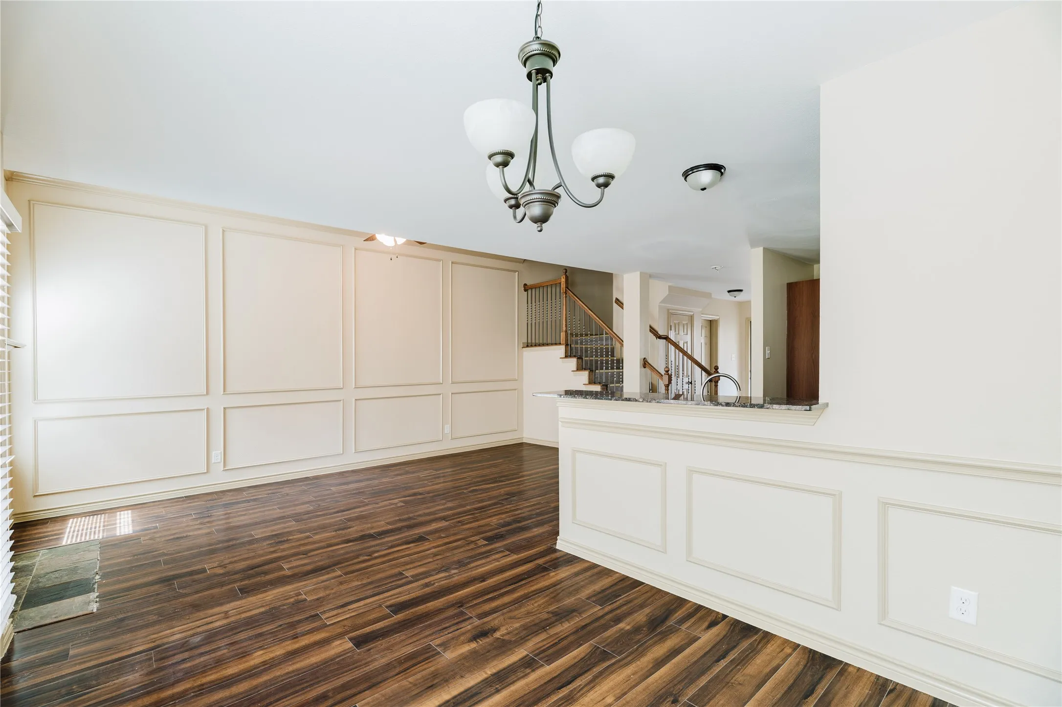 Townhouse For Rent in Tarrant County , 12604 Bay Avenue, Fort Worth, Texas 76040, 3 Bedroom, 3 Bathroom, 1 Garage spaces, 1,880 Sqft, built in 2010, mls#21393493, Real Estate Agent in Fort Worth, Homes For Rent in Tarrant county, Homes For Rent in Fort Worth, Realtor in Fort Worth Texas, Real Estate Brokerage Independent Realty Texas, Luminita Cordes Realtor
