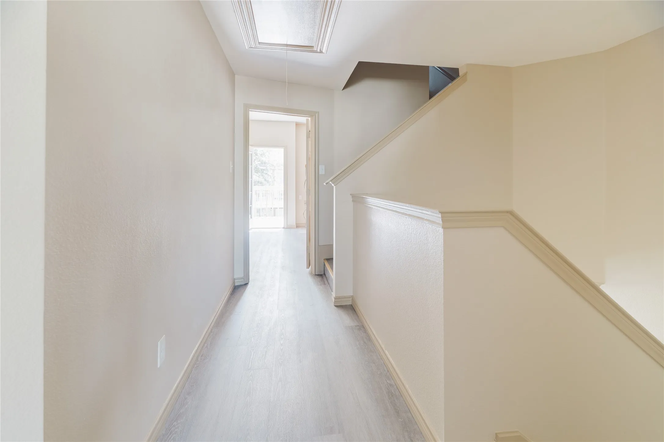 Townhouse For Rent in Tarrant County , 12604 Bay Avenue, Fort Worth, Texas 76040, 3 Bedroom, 3 Bathroom, 1 Garage spaces, 1,880 Sqft, built in 2010, mls#21393493, Real Estate Agent in Fort Worth, Homes For Rent in Tarrant county, Homes For Rent in Fort Worth, Realtor in Fort Worth Texas, Real Estate Brokerage Independent Realty Texas, Luminita Cordes Realtor