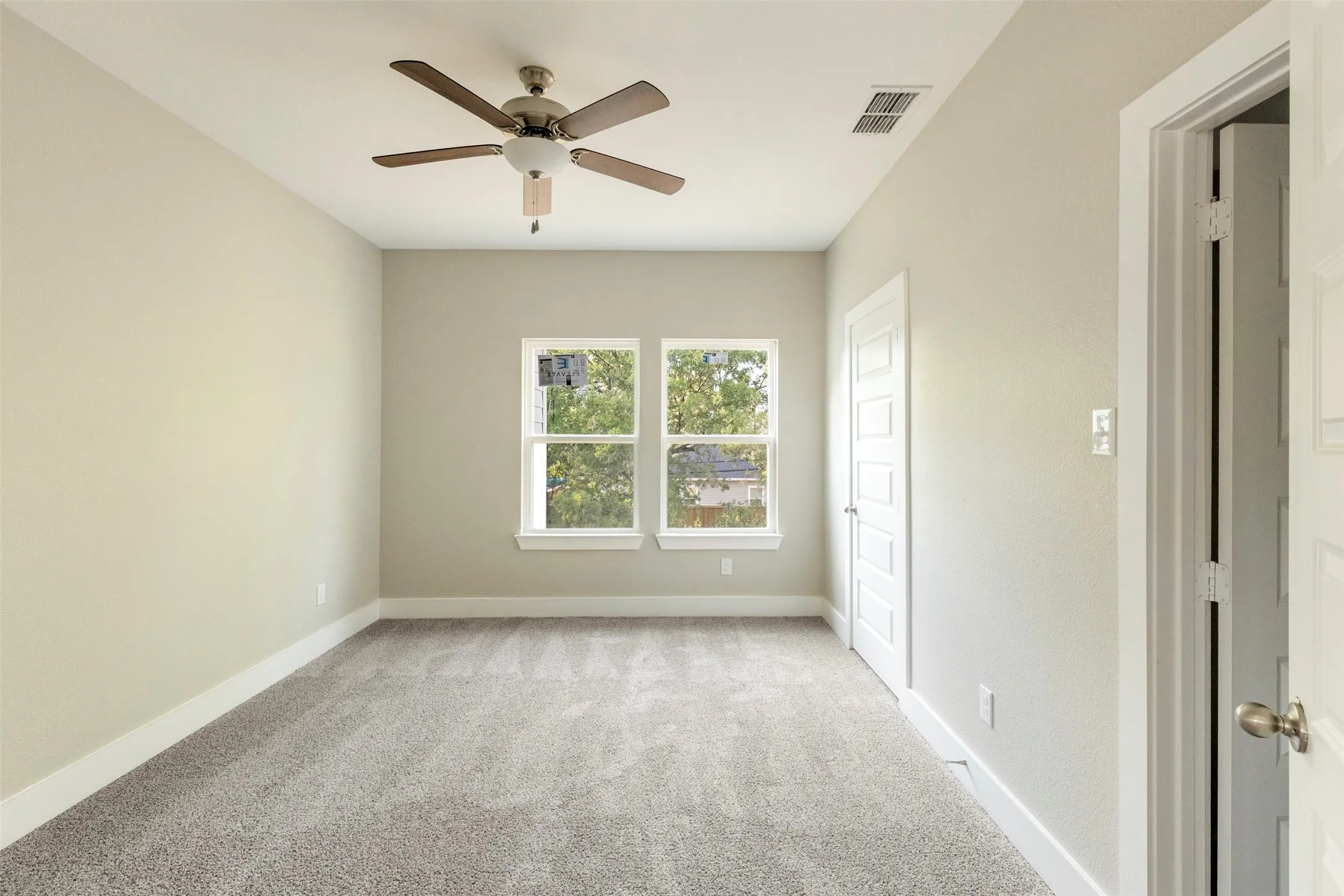 Single Family Residence For Sale in Dallas County , 4311 Montie Street, Dallas, Texas 75210, 3 Bedroom, 3 Bathroom, 1 Garage spaces, 1,695 Sqft, built in 2023, mls#21393192, Real Estate Agent in Dallas, Homes For Sale in Dallas county, Homes For Sale in Dallas, Realtor in Dallas Texas, Real Estate Brokerage Independent Realty Texas, Luminita Cordes Realtor