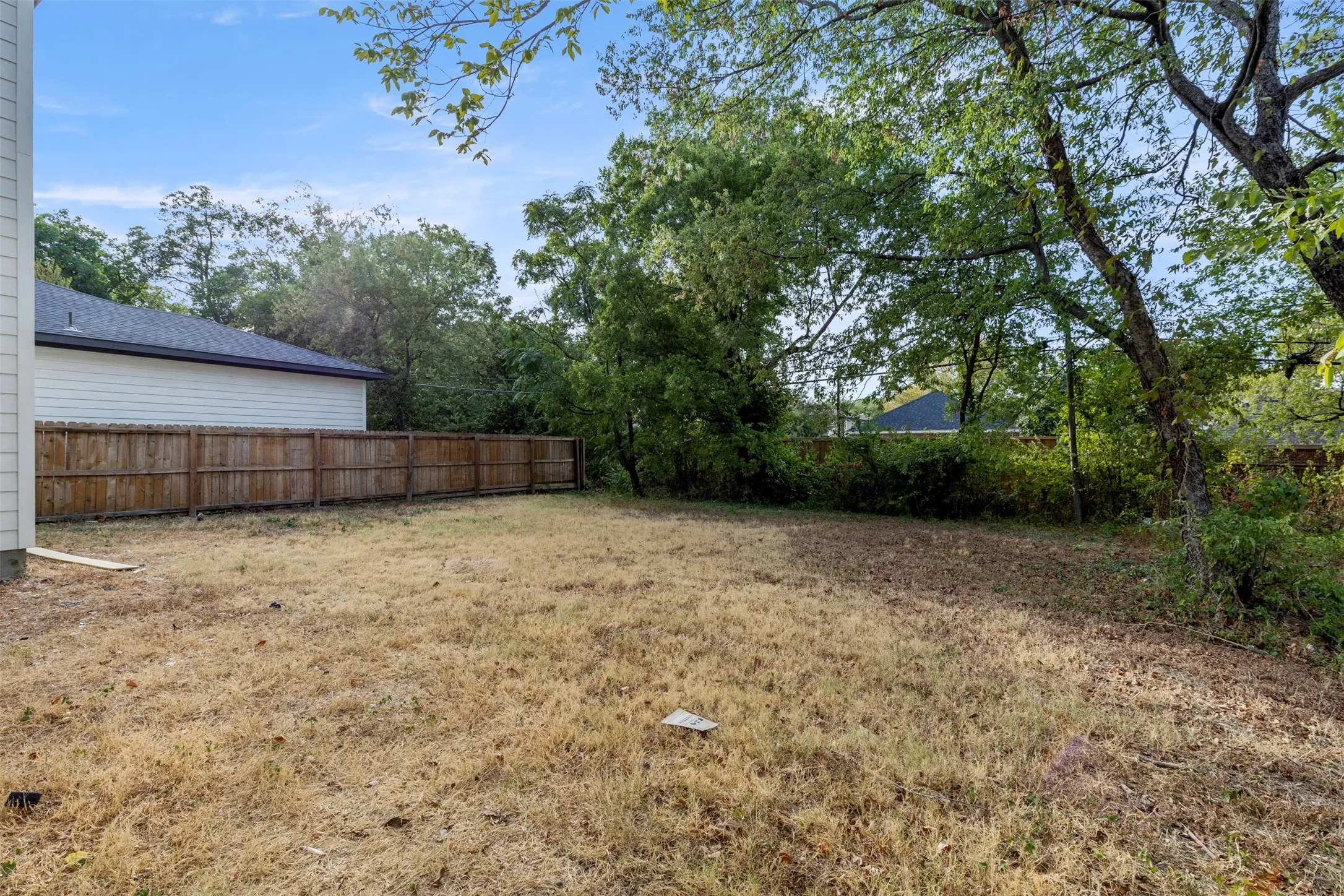 Single Family Residence For Sale in Dallas County , 4311 Montie Street, Dallas, Texas 75210, 3 Bedroom, 3 Bathroom, 1 Garage spaces, 1,695 Sqft, built in 2023, mls#21393192, Real Estate Agent in Dallas, Homes For Sale in Dallas county, Homes For Sale in Dallas, Realtor in Dallas Texas, Real Estate Brokerage Independent Realty Texas, Luminita Cordes Realtor