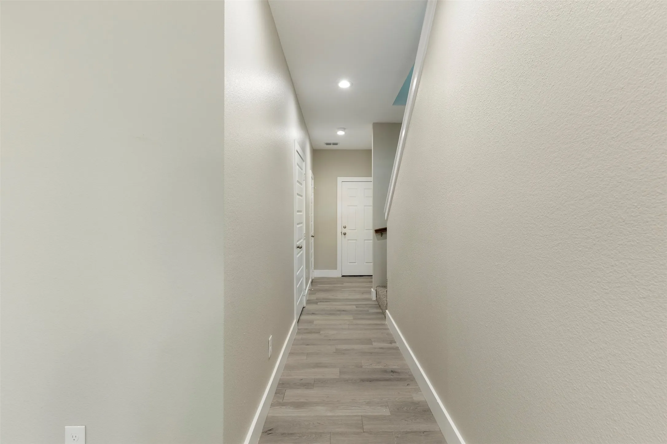 Single Family Residence For Sale in Dallas County , 4311 Montie Street, Dallas, Texas 75210, 3 Bedroom, 3 Bathroom, 1 Garage spaces, 1,695 Sqft, built in 2023, mls#21393192, Real Estate Agent in Dallas, Homes For Sale in Dallas county, Homes For Sale in Dallas, Realtor in Dallas Texas, Real Estate Brokerage Independent Realty Texas, Luminita Cordes Realtor
