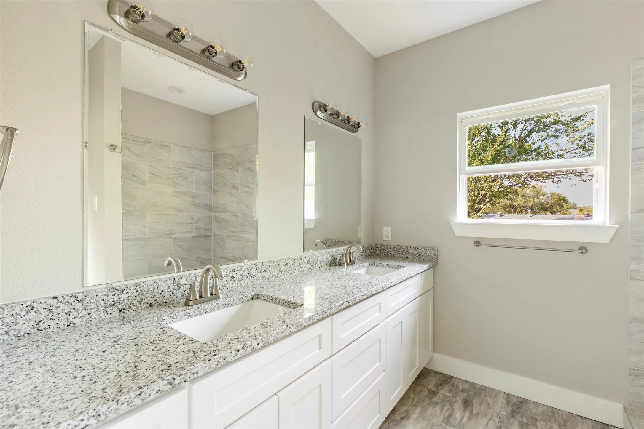 Single Family Residence For Sale in Dallas County , 4311 Montie Street, Dallas, Texas 75210, 3 Bedroom, 3 Bathroom, 1 Garage spaces, 1,695 Sqft, built in 2023, mls#21393192, Real Estate Agent in Dallas, Homes For Sale in Dallas county, Homes For Sale in Dallas, Realtor in Dallas Texas, Real Estate Brokerage Independent Realty Texas, Luminita Cordes Realtor