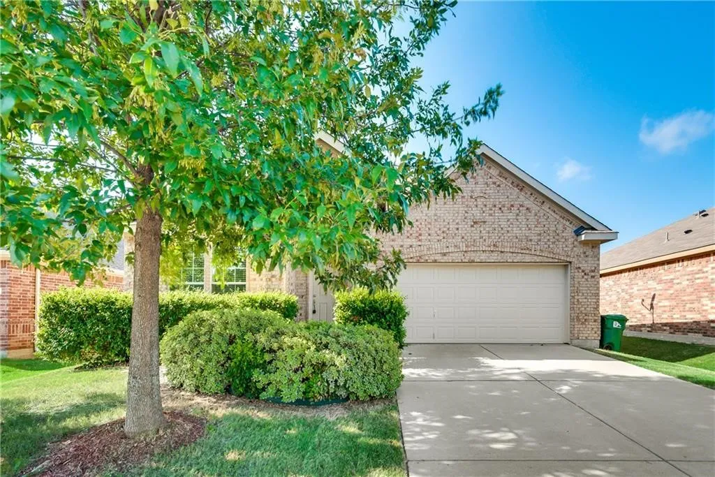 Single Family Residence For Rent