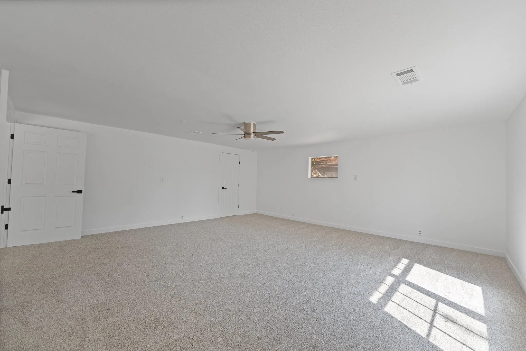 Single Family Residence For Sale in Dallas County , 909 15th Street, Grand Prairie, Texas 75050, 3 Bedroom, 2 Bathroom, Garage spaces, 1,938 Sqft, built in 1956, mls#21392856, Real Estate Agent in Grand Prairie, Homes For Sale in Dallas county, Homes For Sale in Grand Prairie, Realtor in Grand Prairie Texas, Real Estate Brokerage Independent Realty Texas, Luminita Cordes Realtor