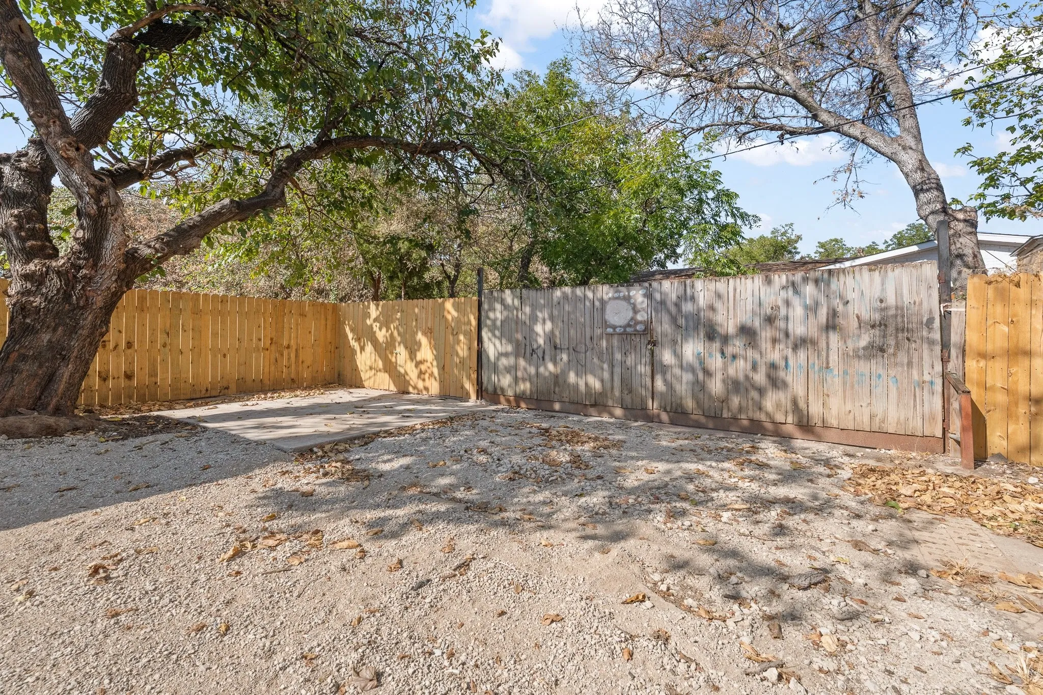 Single Family Residence For Sale in Dallas County , 909 15th Street, Grand Prairie, Texas 75050, 3 Bedroom, 2 Bathroom, Garage spaces, 1,938 Sqft, built in 1956, mls#21392856, Real Estate Agent in Grand Prairie, Homes For Sale in Dallas county, Homes For Sale in Grand Prairie, Realtor in Grand Prairie Texas, Real Estate Brokerage Independent Realty Texas, Luminita Cordes Realtor