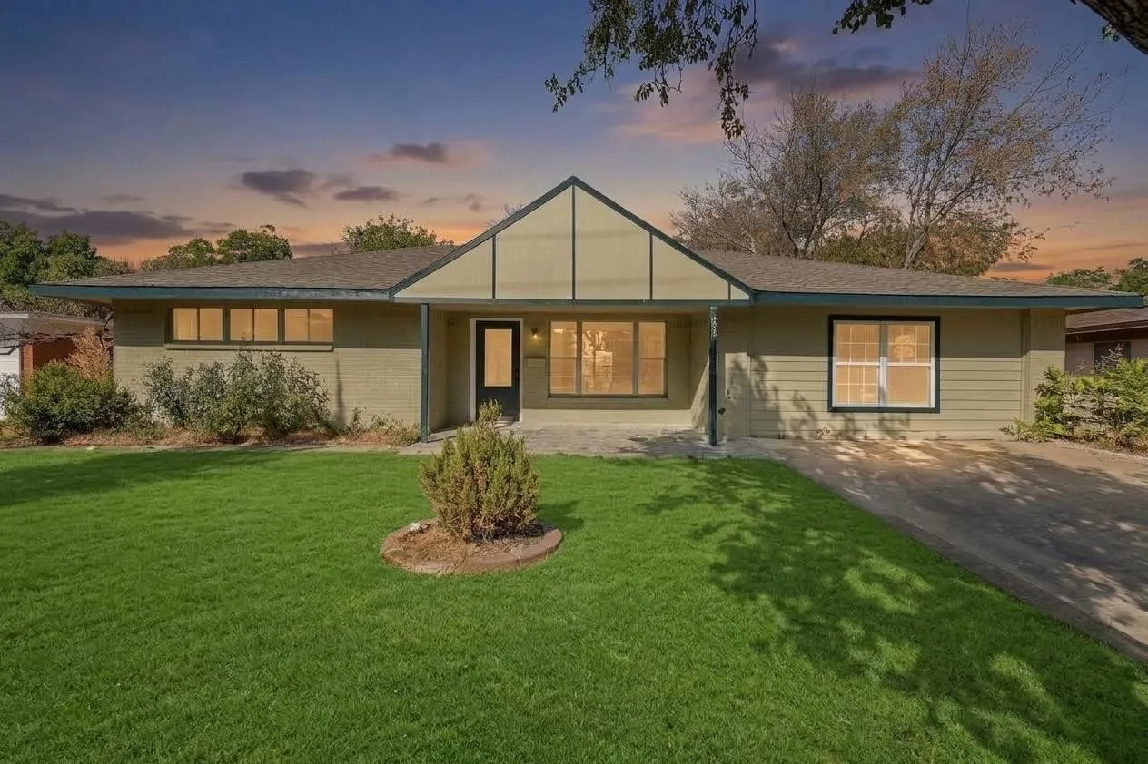Single Family Residence For Sale