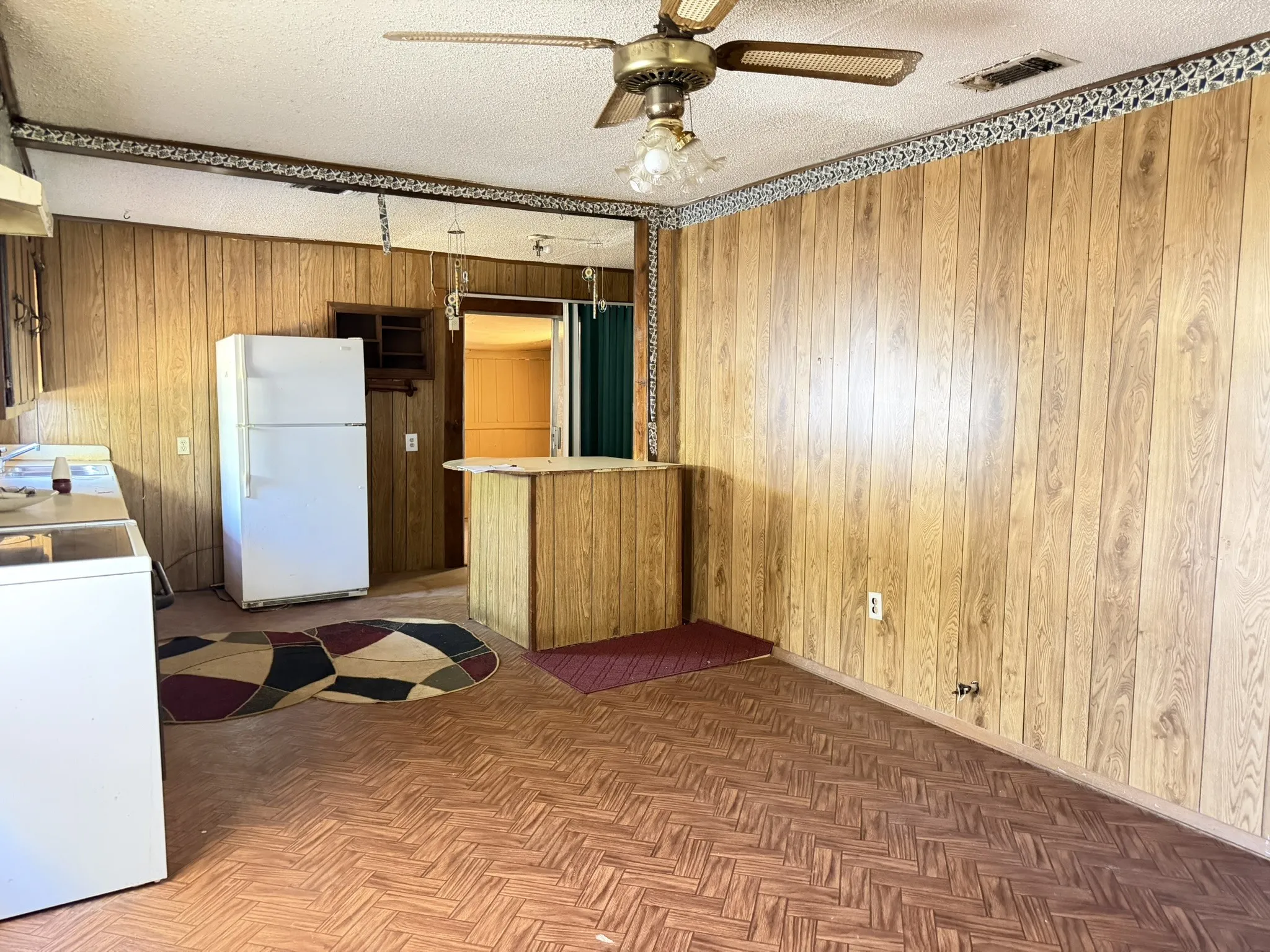 Single Family Residence For Sale in Titus County , 1410 W 9th Street, Mt Pleasant, Texas 75455, 3 Bedroom, 2 Bathroom, Garage spaces, 1,294 Sqft, built in 1953, mls#21393497, Real Estate Agent in Mt Pleasant, Homes For Sale in Titus county, Homes For Sale in Mt Pleasant, Realtor in Mt Pleasant Texas, Real Estate Brokerage Independent Realty Texas, Luminita Cordes Realtor