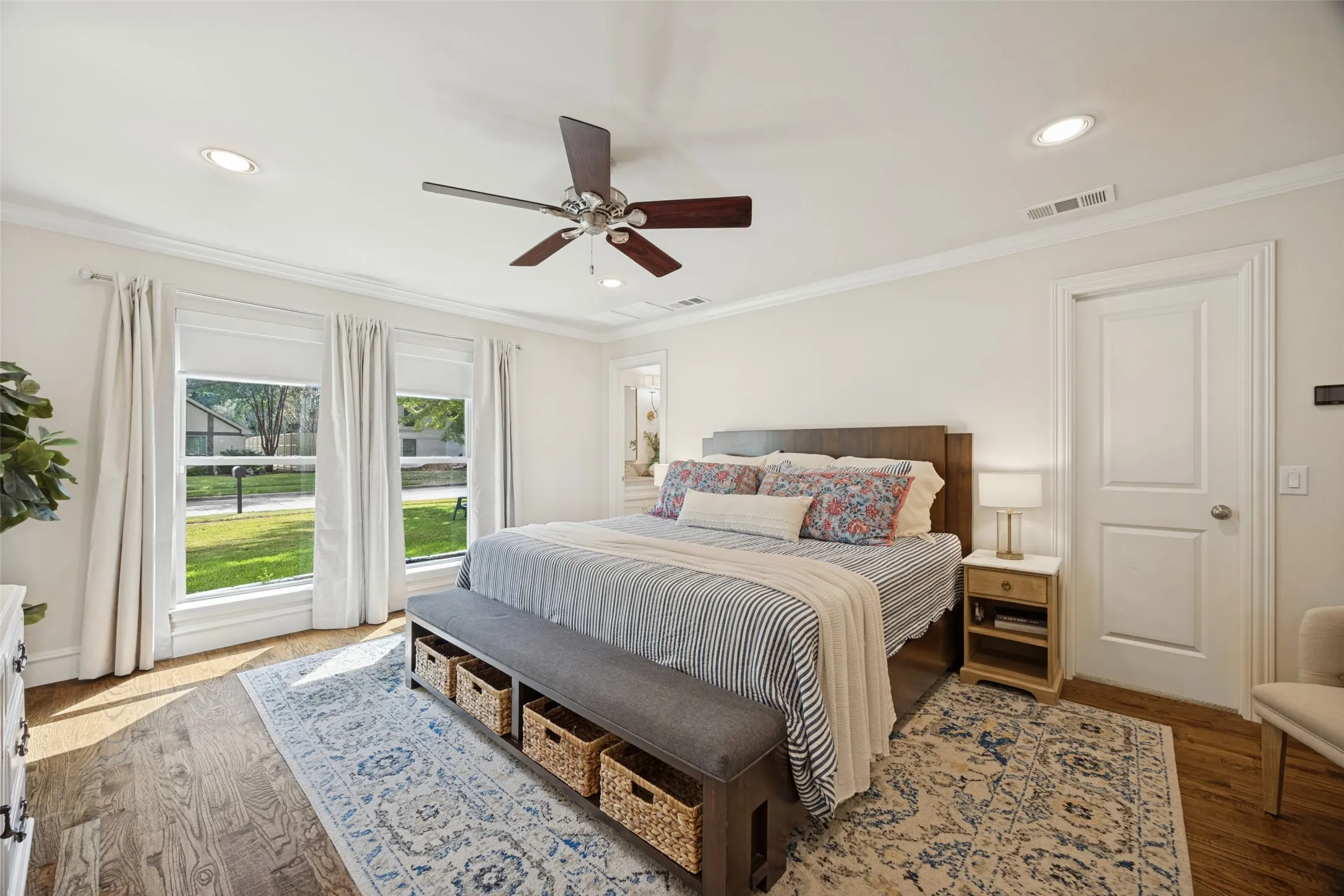 Single Family Residence For Sale in Collin County , 234 Woodcrest Drive, Richardson, Texas 75080, 4 Bedroom, 4 Bathroom, 2 Garage spaces, 3,164 Sqft, built in 1978, mls#21388779, Real Estate Agent in Richardson, Homes For Sale in Collin county, Homes For Sale in Richardson, Realtor in Richardson Texas, Real Estate Brokerage Independent Realty Texas, Luminita Cordes Realtor