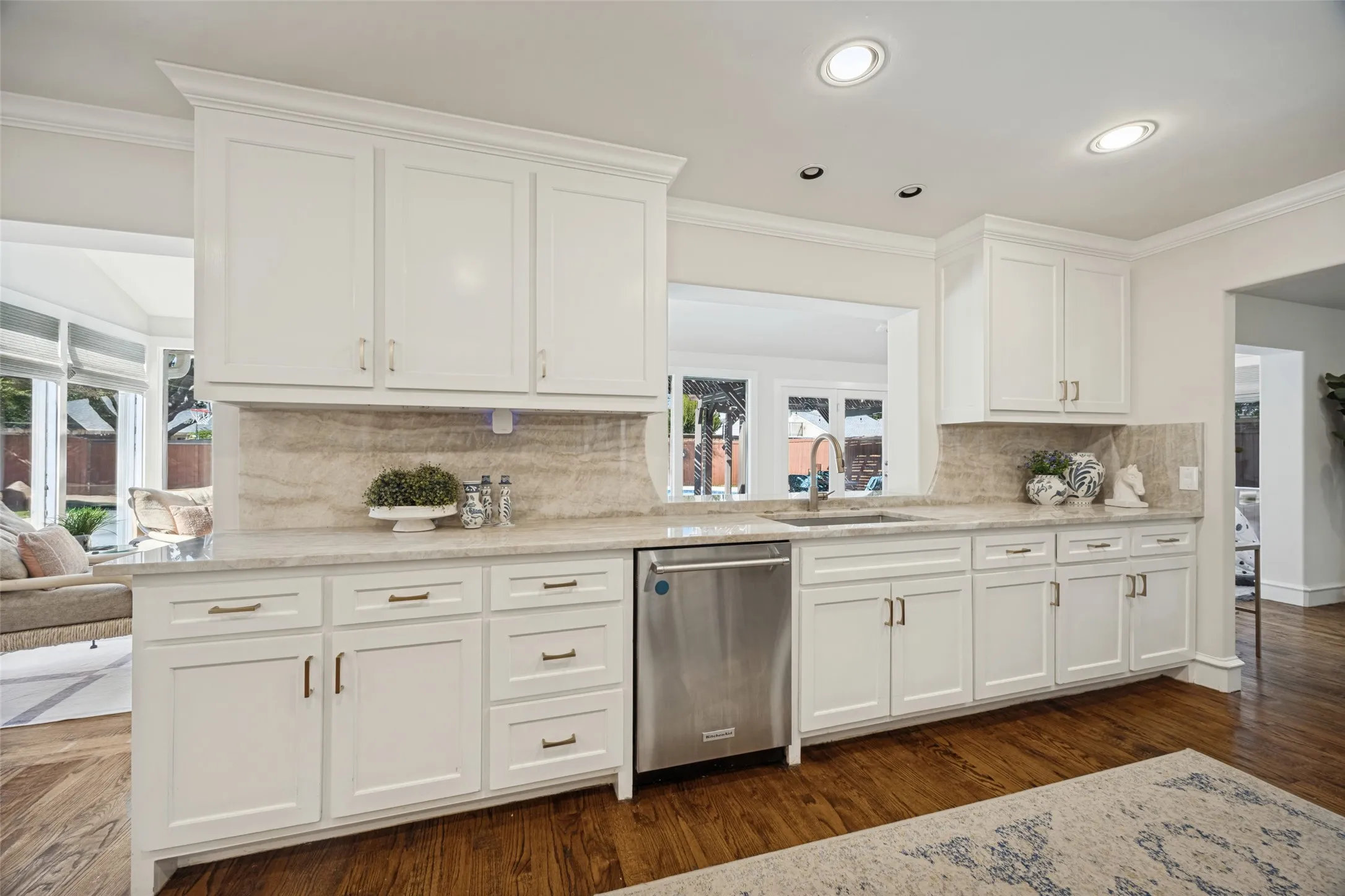 Single Family Residence For Sale in Collin County , 234 Woodcrest Drive, Richardson, Texas 75080, 4 Bedroom, 4 Bathroom, 2 Garage spaces, 3,164 Sqft, built in 1978, mls#21388779, Real Estate Agent in Richardson, Homes For Sale in Collin county, Homes For Sale in Richardson, Realtor in Richardson Texas, Real Estate Brokerage Independent Realty Texas, Luminita Cordes Realtor