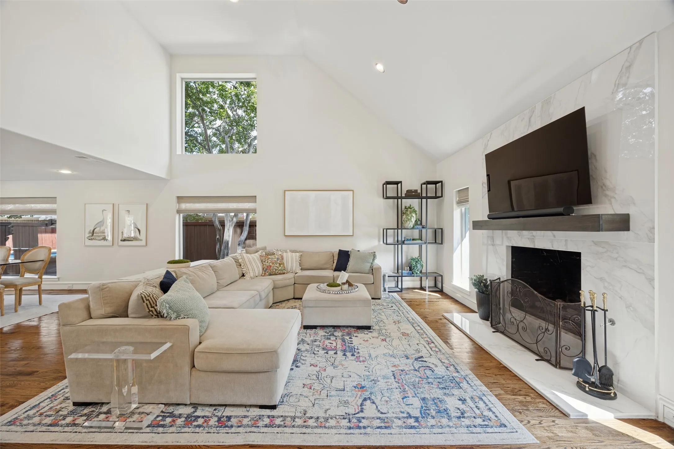 Single Family Residence For Sale in Collin County , 234 Woodcrest Drive, Richardson, Texas 75080, 4 Bedroom, 4 Bathroom, 2 Garage spaces, 3,164 Sqft, built in 1978, mls#21388779, Real Estate Agent in Richardson, Homes For Sale in Collin county, Homes For Sale in Richardson, Realtor in Richardson Texas, Real Estate Brokerage Independent Realty Texas, Luminita Cordes Realtor