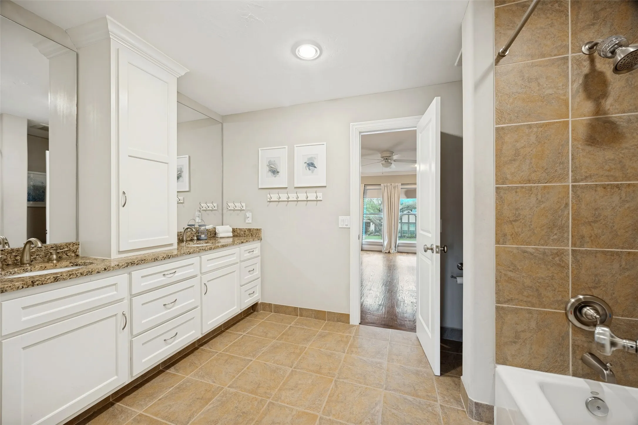 Single Family Residence For Sale in Collin County , 234 Woodcrest Drive, Richardson, Texas 75080, 4 Bedroom, 4 Bathroom, 2 Garage spaces, 3,164 Sqft, built in 1978, mls#21388779, Real Estate Agent in Richardson, Homes For Sale in Collin county, Homes For Sale in Richardson, Realtor in Richardson Texas, Real Estate Brokerage Independent Realty Texas, Luminita Cordes Realtor