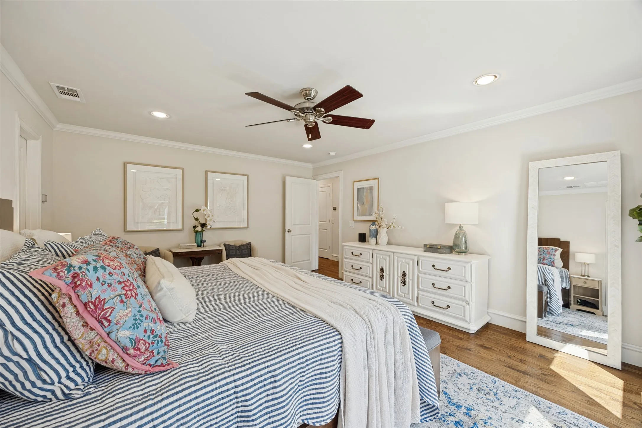 Single Family Residence For Sale in Collin County , 234 Woodcrest Drive, Richardson, Texas 75080, 4 Bedroom, 4 Bathroom, 2 Garage spaces, 3,164 Sqft, built in 1978, mls#21388779, Real Estate Agent in Richardson, Homes For Sale in Collin county, Homes For Sale in Richardson, Realtor in Richardson Texas, Real Estate Brokerage Independent Realty Texas, Luminita Cordes Realtor