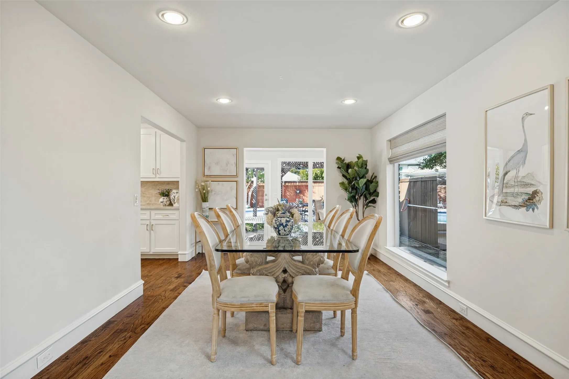 Single Family Residence For Sale in Collin County , 234 Woodcrest Drive, Richardson, Texas 75080, 4 Bedroom, 4 Bathroom, 2 Garage spaces, 3,164 Sqft, built in 1978, mls#21388779, Real Estate Agent in Richardson, Homes For Sale in Collin county, Homes For Sale in Richardson, Realtor in Richardson Texas, Real Estate Brokerage Independent Realty Texas, Luminita Cordes Realtor