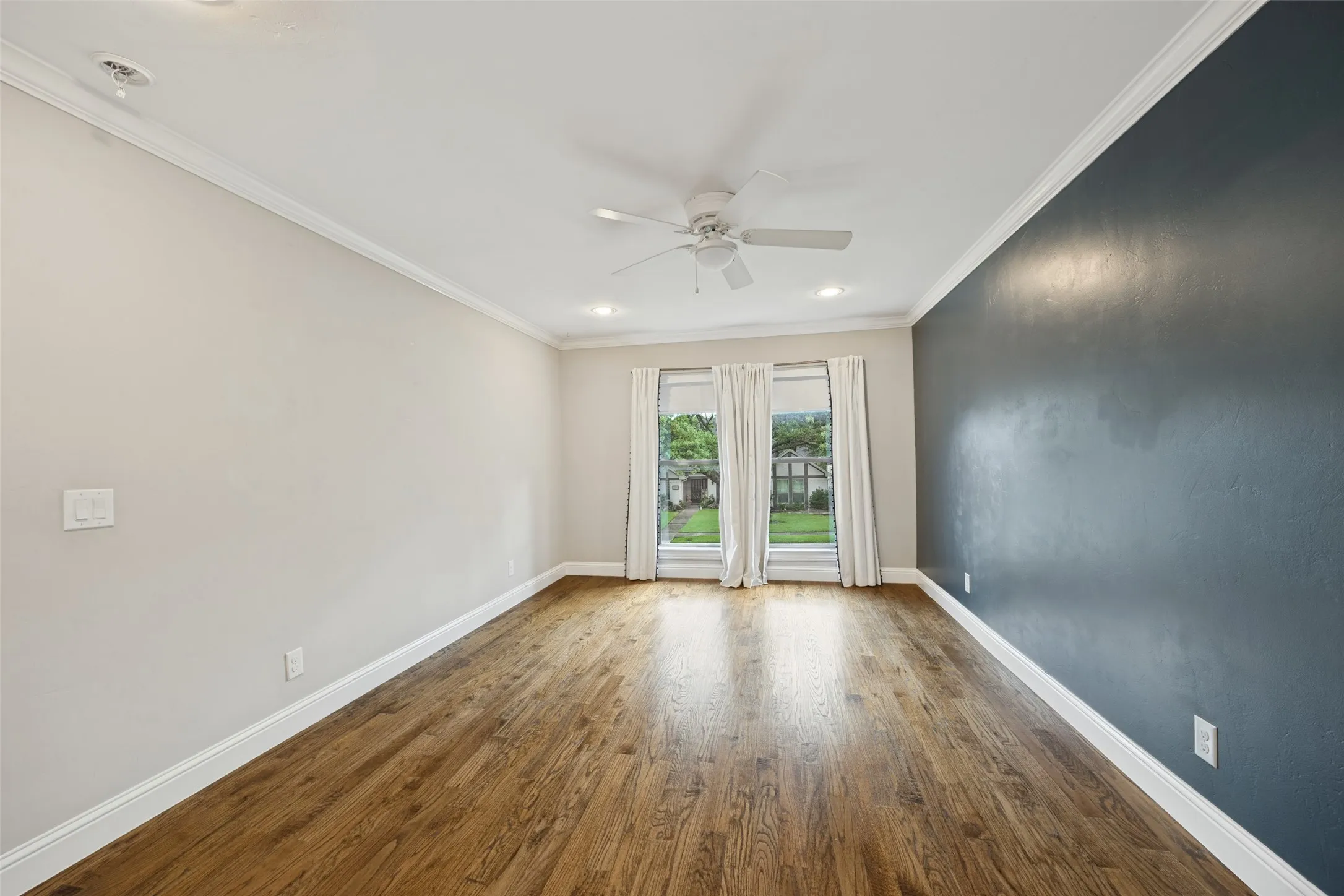 Single Family Residence For Sale in Collin County , 234 Woodcrest Drive, Richardson, Texas 75080, 4 Bedroom, 4 Bathroom, 2 Garage spaces, 3,164 Sqft, built in 1978, mls#21388779, Real Estate Agent in Richardson, Homes For Sale in Collin county, Homes For Sale in Richardson, Realtor in Richardson Texas, Real Estate Brokerage Independent Realty Texas, Luminita Cordes Realtor