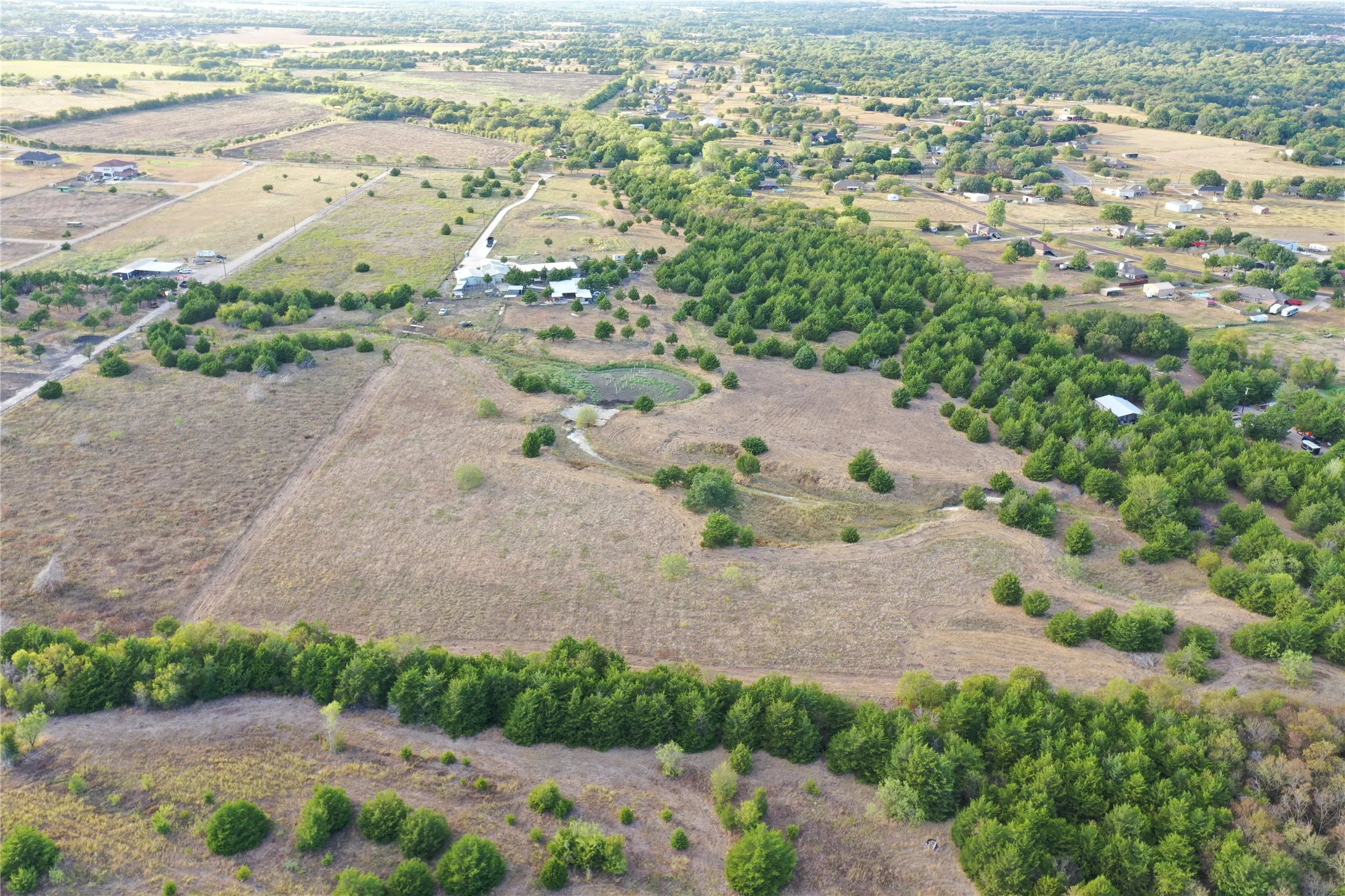 Farm For Sale in Ellis County , 480 Farrar, Palmer, Texas 75152, 6 Bedroom, 3 Bathroom, 5 Garage spaces, 1,300 Sqft, built in 2019, mls#21393511, Real Estate Agent in Palmer, Homes For Sale in Ellis county, Homes For Sale in Palmer, Realtor in Palmer Texas, Real Estate Brokerage Independent Realty Texas, Luminita Cordes Realtor