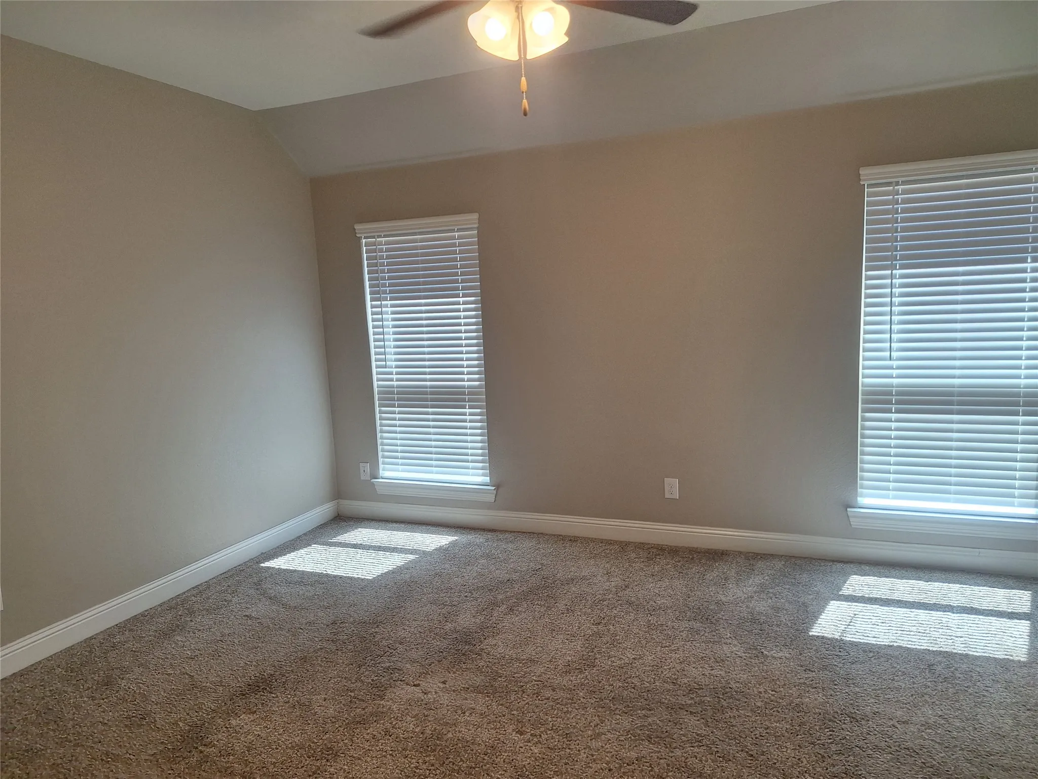 Single Family Residence For Rent in Denton County , 11325 Cobalt Drive, Aubrey, Texas 76227, 3 Bedroom, 2 Bathroom, 2 Garage spaces, 1,684 Sqft, built in 2019, mls#21393513, Real Estate Agent in Aubrey, Homes For Rent in Denton county, Homes For Rent in Aubrey, Realtor in Aubrey Texas, Real Estate Brokerage Independent Realty Texas, Luminita Cordes Realtor