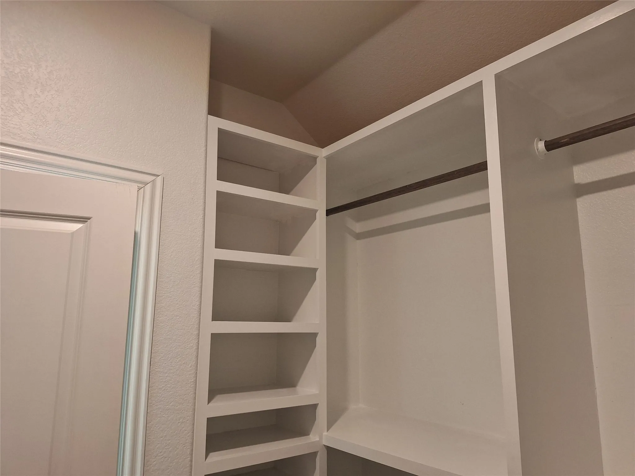Single Family Residence For Rent in Denton County , 11325 Cobalt Drive, Aubrey, Texas 76227, 3 Bedroom, 2 Bathroom, 2 Garage spaces, 1,684 Sqft, built in 2019, mls#21393513, Real Estate Agent in Aubrey, Homes For Rent in Denton county, Homes For Rent in Aubrey, Realtor in Aubrey Texas, Real Estate Brokerage Independent Realty Texas, Luminita Cordes Realtor