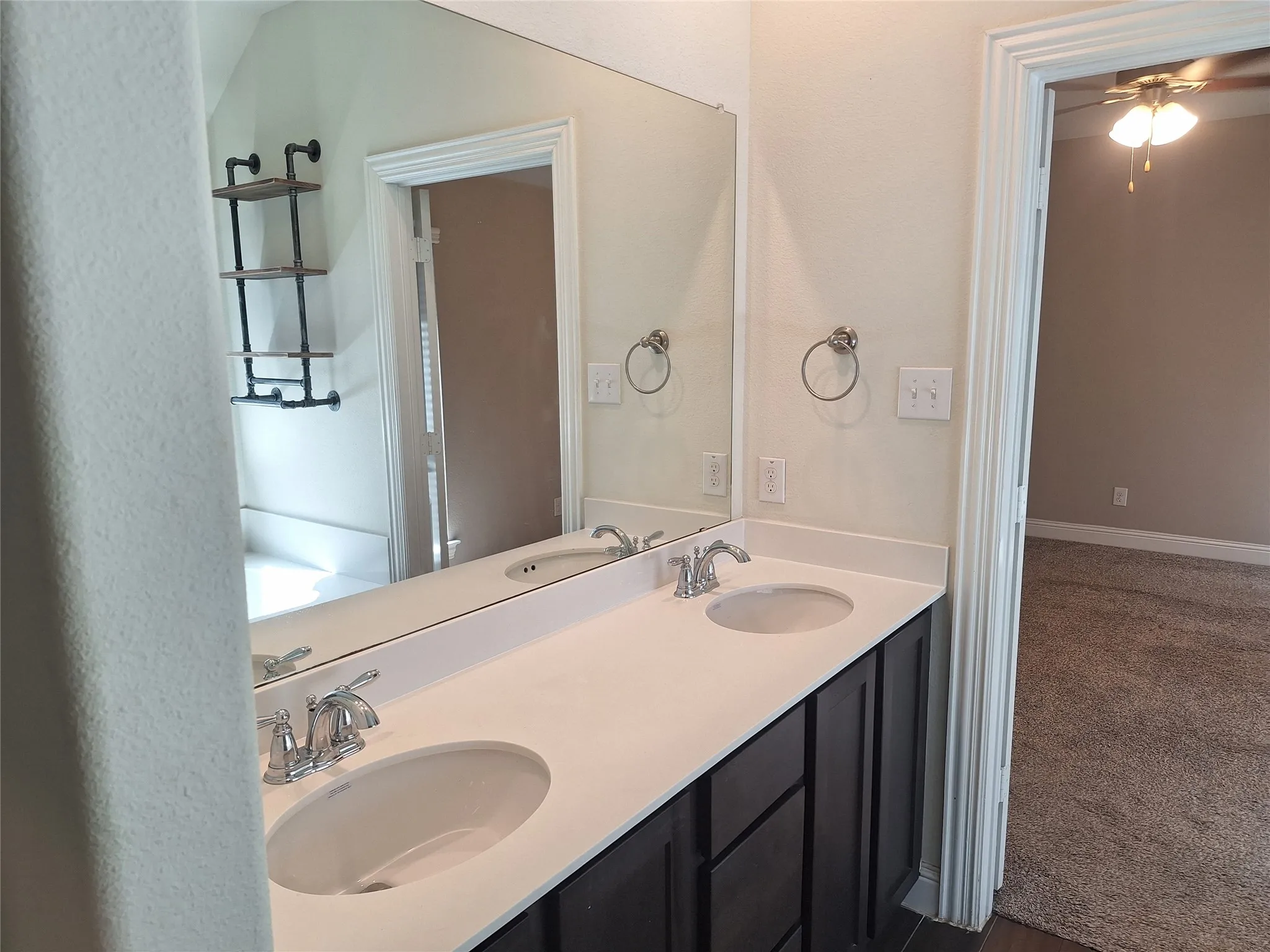 Single Family Residence For Rent in Denton County , 11325 Cobalt Drive, Aubrey, Texas 76227, 3 Bedroom, 2 Bathroom, 2 Garage spaces, 1,684 Sqft, built in 2019, mls#21393513, Real Estate Agent in Aubrey, Homes For Rent in Denton county, Homes For Rent in Aubrey, Realtor in Aubrey Texas, Real Estate Brokerage Independent Realty Texas, Luminita Cordes Realtor