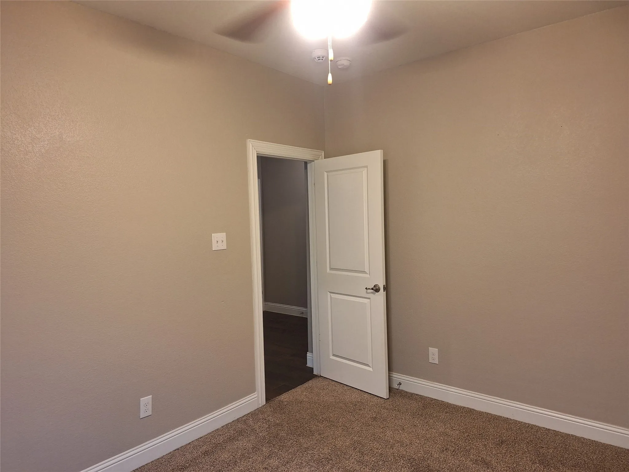 Single Family Residence For Rent in Denton County , 11325 Cobalt Drive, Aubrey, Texas 76227, 3 Bedroom, 2 Bathroom, 2 Garage spaces, 1,684 Sqft, built in 2019, mls#21393513, Real Estate Agent in Aubrey, Homes For Rent in Denton county, Homes For Rent in Aubrey, Realtor in Aubrey Texas, Real Estate Brokerage Independent Realty Texas, Luminita Cordes Realtor