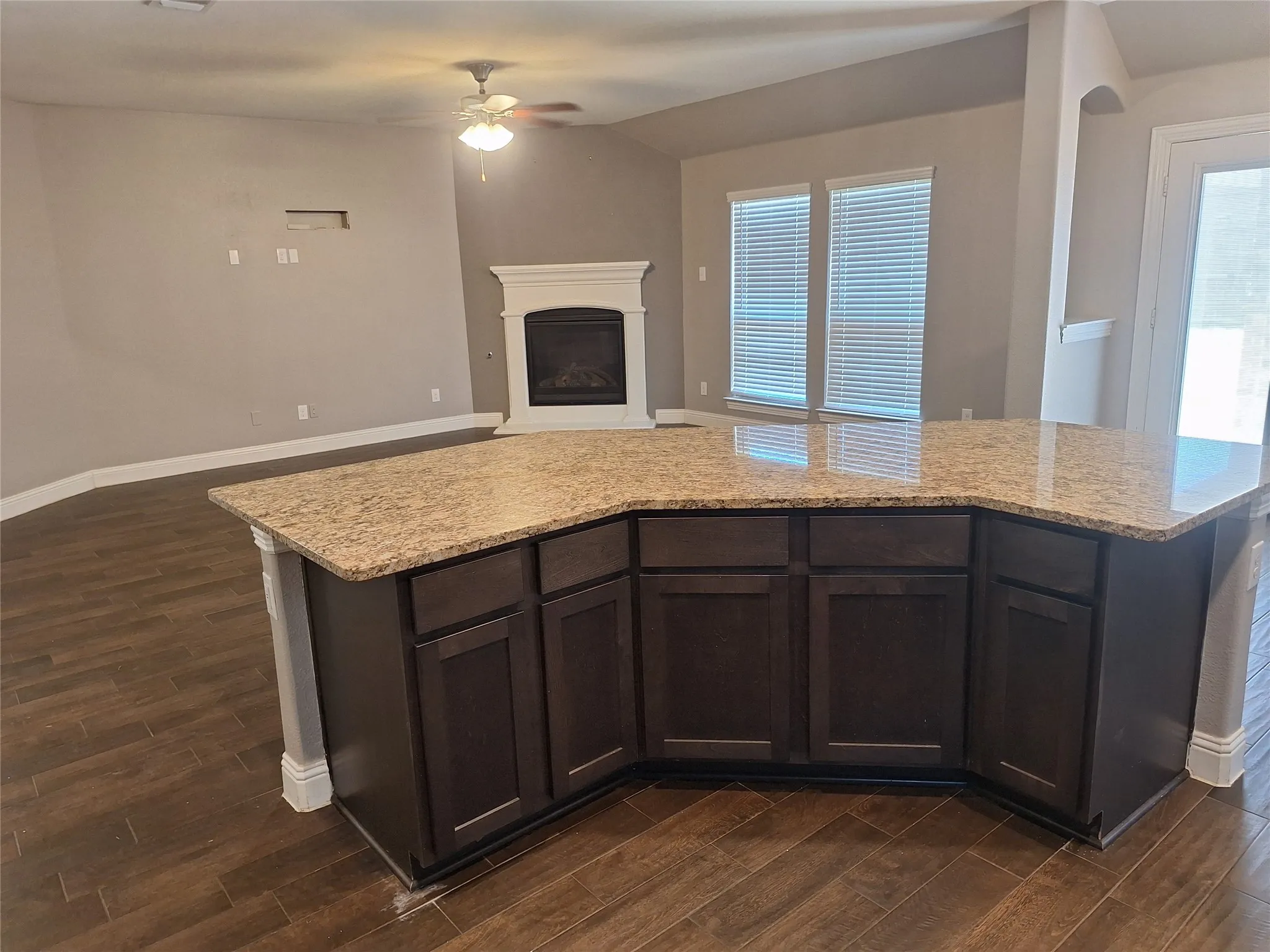 Single Family Residence For Rent in Denton County , 11325 Cobalt Drive, Aubrey, Texas 76227, 3 Bedroom, 2 Bathroom, 2 Garage spaces, 1,684 Sqft, built in 2019, mls#21393513, Real Estate Agent in Aubrey, Homes For Rent in Denton county, Homes For Rent in Aubrey, Realtor in Aubrey Texas, Real Estate Brokerage Independent Realty Texas, Luminita Cordes Realtor