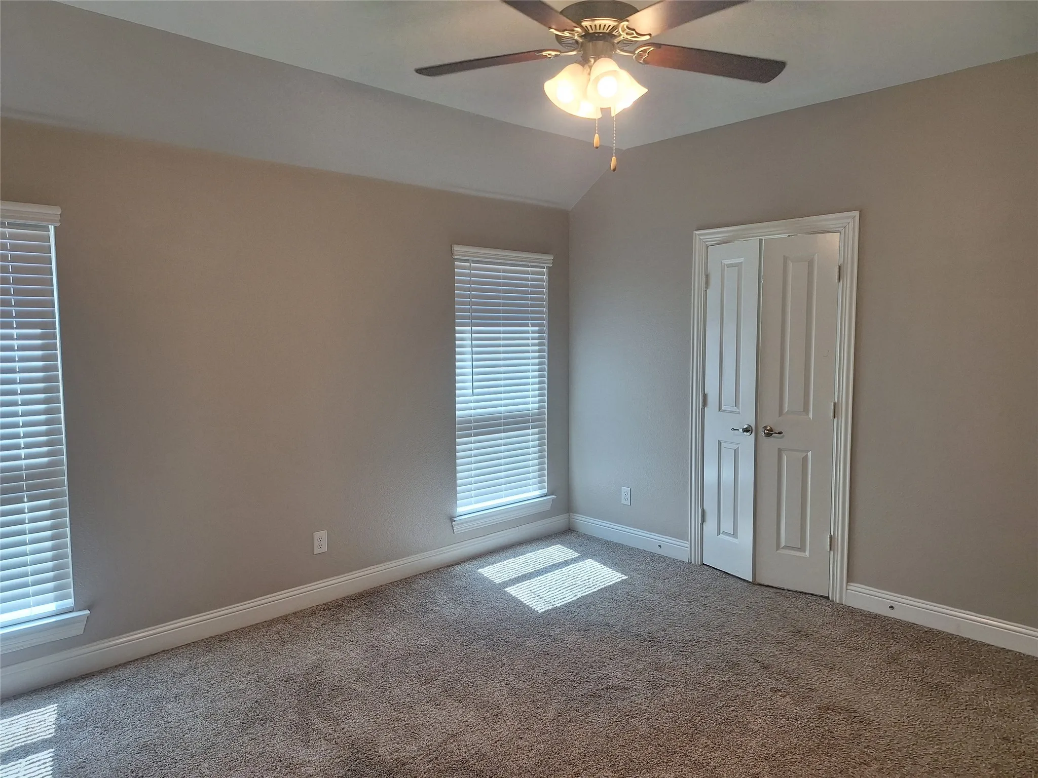 Single Family Residence For Rent in Denton County , 11325 Cobalt Drive, Aubrey, Texas 76227, 3 Bedroom, 2 Bathroom, 2 Garage spaces, 1,684 Sqft, built in 2019, mls#21393513, Real Estate Agent in Aubrey, Homes For Rent in Denton county, Homes For Rent in Aubrey, Realtor in Aubrey Texas, Real Estate Brokerage Independent Realty Texas, Luminita Cordes Realtor