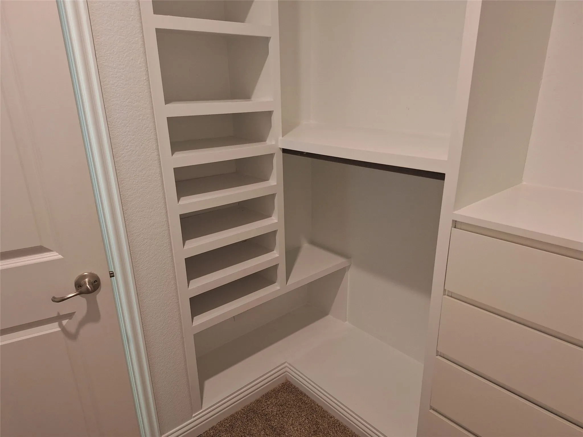 Single Family Residence For Rent in Denton County , 11325 Cobalt Drive, Aubrey, Texas 76227, 3 Bedroom, 2 Bathroom, 2 Garage spaces, 1,684 Sqft, built in 2019, mls#21393513, Real Estate Agent in Aubrey, Homes For Rent in Denton county, Homes For Rent in Aubrey, Realtor in Aubrey Texas, Real Estate Brokerage Independent Realty Texas, Luminita Cordes Realtor