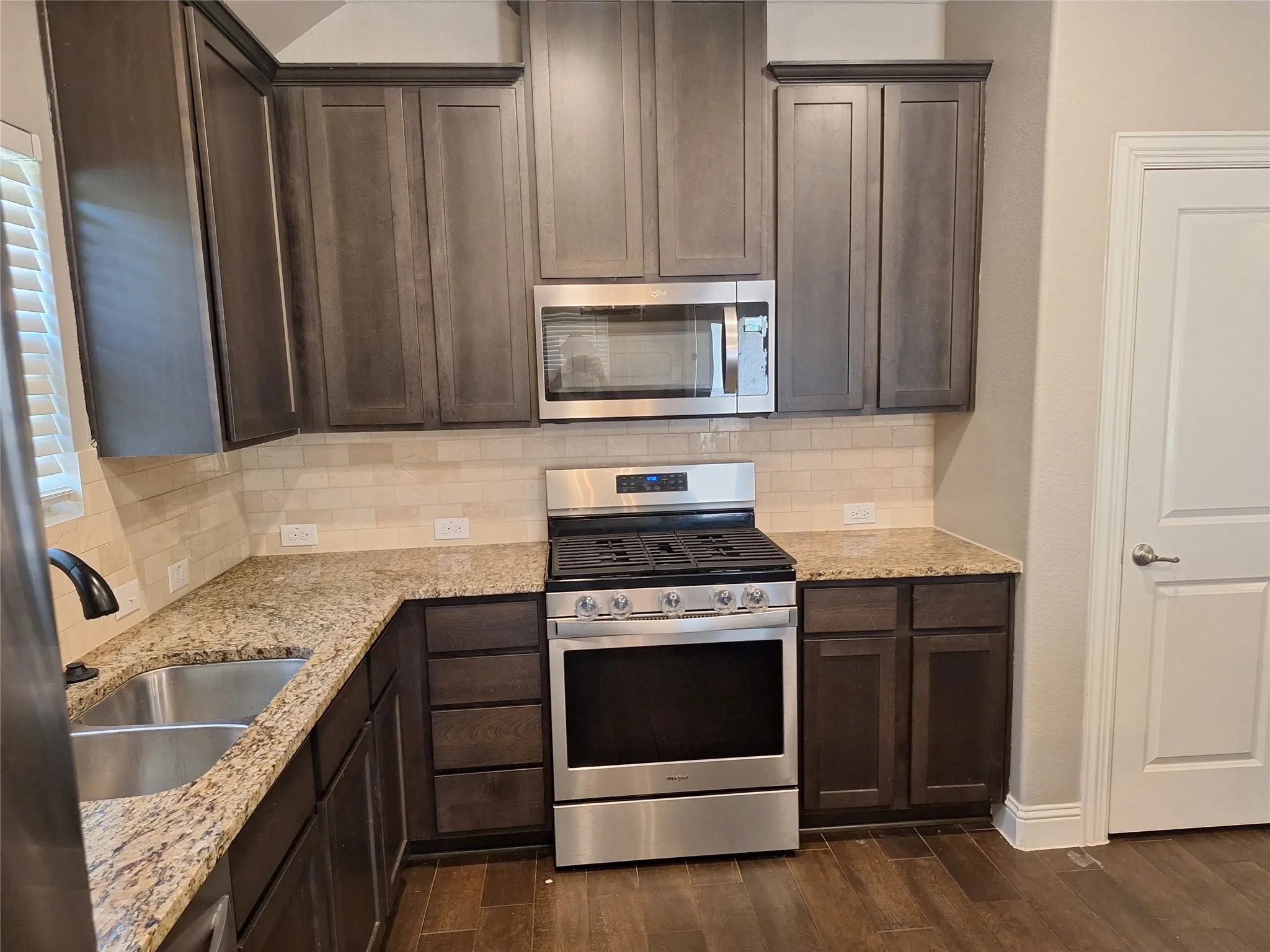 Single Family Residence For Rent in Denton County , 11325 Cobalt Drive, Aubrey, Texas 76227, 3 Bedroom, 2 Bathroom, 2 Garage spaces, 1,684 Sqft, built in 2019, mls#21393513, Real Estate Agent in Aubrey, Homes For Rent in Denton county, Homes For Rent in Aubrey, Realtor in Aubrey Texas, Real Estate Brokerage Independent Realty Texas, Luminita Cordes Realtor