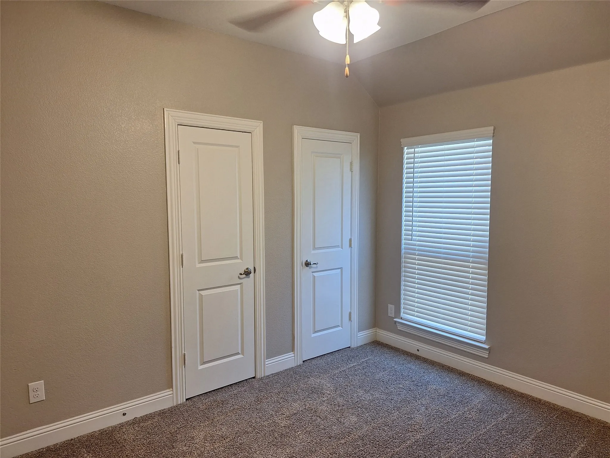 Single Family Residence For Rent in Denton County , 11325 Cobalt Drive, Aubrey, Texas 76227, 3 Bedroom, 2 Bathroom, 2 Garage spaces, 1,684 Sqft, built in 2019, mls#21393513, Real Estate Agent in Aubrey, Homes For Rent in Denton county, Homes For Rent in Aubrey, Realtor in Aubrey Texas, Real Estate Brokerage Independent Realty Texas, Luminita Cordes Realtor