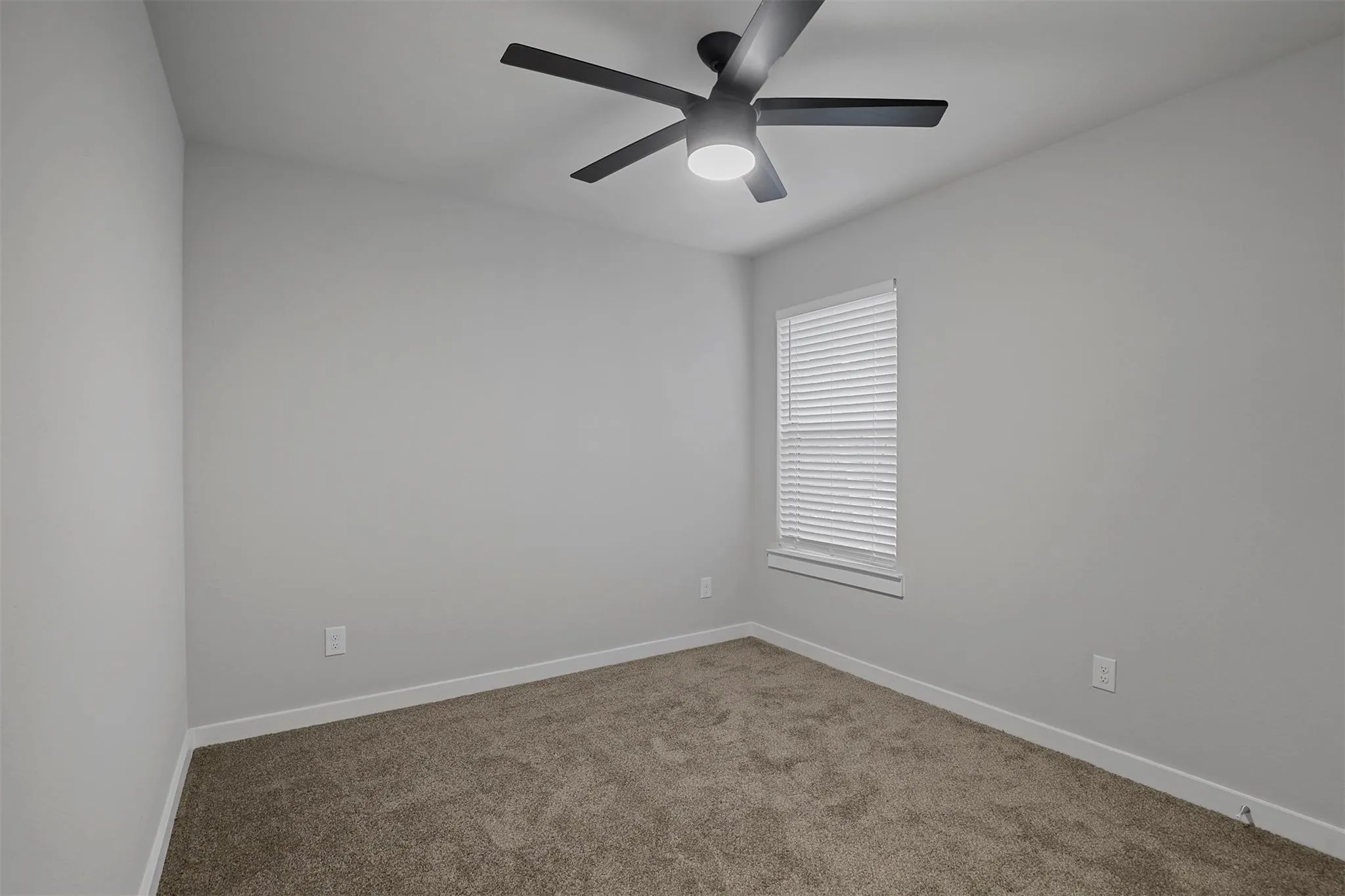 Duplex For Rent in Grayson County , 324 W Munson Street 324, Denison, Texas 75020, 3 Bedroom, 2 Bathroom, Garage spaces, 1,250 Sqft, built in 2021, mls#21393519, Real Estate Agent in Denison, Homes For Rent in Grayson county, Homes For Rent in Denison, Realtor in Denison Texas, Real Estate Brokerage Independent Realty Texas, Luminita Cordes Realtor