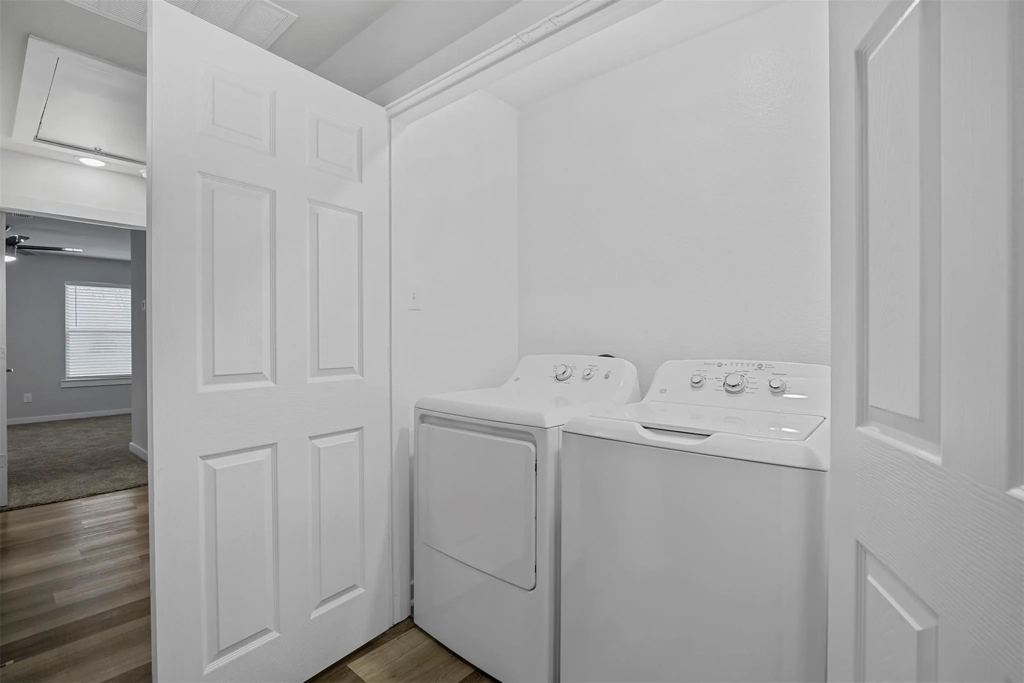 Duplex For Rent in Grayson County , 324 W Munson Street 324, Denison, Texas 75020, 3 Bedroom, 2 Bathroom, Garage spaces, 1,250 Sqft, built in 2021, mls#21393519, Real Estate Agent in Denison, Homes For Rent in Grayson county, Homes For Rent in Denison, Realtor in Denison Texas, Real Estate Brokerage Independent Realty Texas, Luminita Cordes Realtor