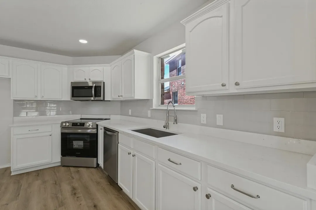 Single Family Residence For Sale in Denton County , 321 Tripp Trail, Denton, Texas 76207, 3 Bedroom, 2 Bathroom, 2 Garage spaces, 1,660 Sqft, built in 2004, mls#21392784, Real Estate Agent in Denton, Homes For Sale in Denton county, Homes For Sale in Denton, Realtor in Denton Texas, Real Estate Brokerage Independent Realty Texas, Luminita Cordes Realtor