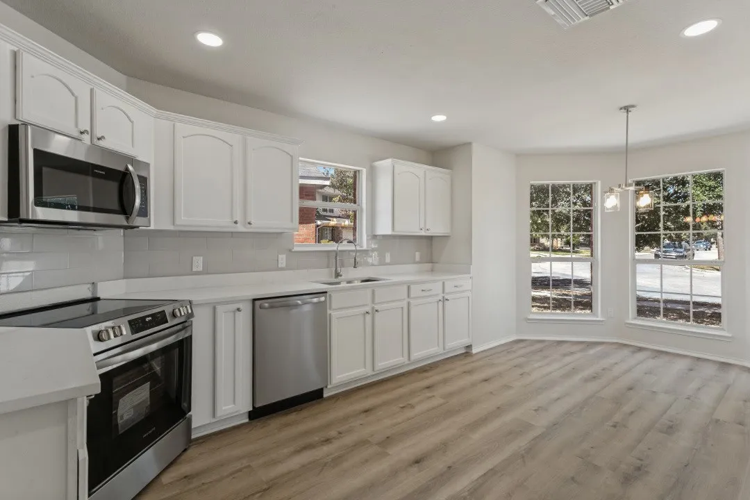 Single Family Residence For Sale in Denton County , 321 Tripp Trail, Denton, Texas 76207, 3 Bedroom, 2 Bathroom, 2 Garage spaces, 1,660 Sqft, built in 2004, mls#21392784, Real Estate Agent in Denton, Homes For Sale in Denton county, Homes For Sale in Denton, Realtor in Denton Texas, Real Estate Brokerage Independent Realty Texas, Luminita Cordes Realtor