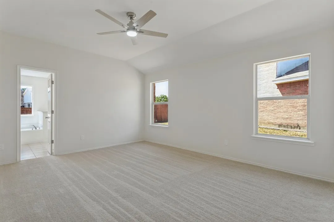 Single Family Residence For Sale in Denton County , 321 Tripp Trail, Denton, Texas 76207, 3 Bedroom, 2 Bathroom, 2 Garage spaces, 1,660 Sqft, built in 2004, mls#21392784, Real Estate Agent in Denton, Homes For Sale in Denton county, Homes For Sale in Denton, Realtor in Denton Texas, Real Estate Brokerage Independent Realty Texas, Luminita Cordes Realtor
