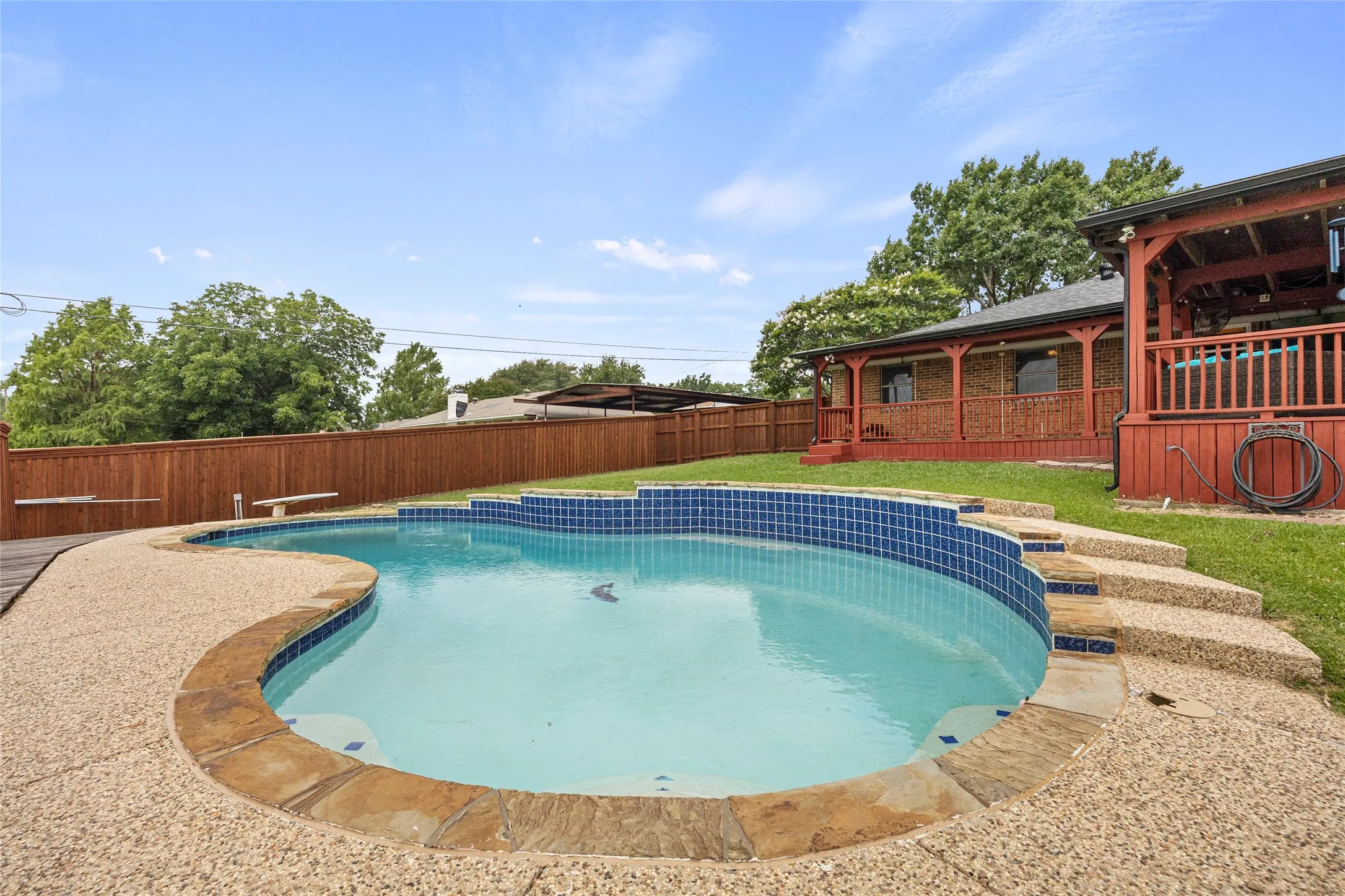 Single Family Residence For Sale in Kaufman County , 116 Willow lake Lane, Crandall, Texas 75114, 3 Bedroom, 2 Bathroom, 2 Garage spaces, 1,413 Sqft, built in 1985, mls#21393523, Real Estate Agent in Crandall, Homes For Sale in Kaufman county, Homes For Sale in Crandall, Realtor in Crandall Texas, Real Estate Brokerage Independent Realty Texas, Luminita Cordes Realtor