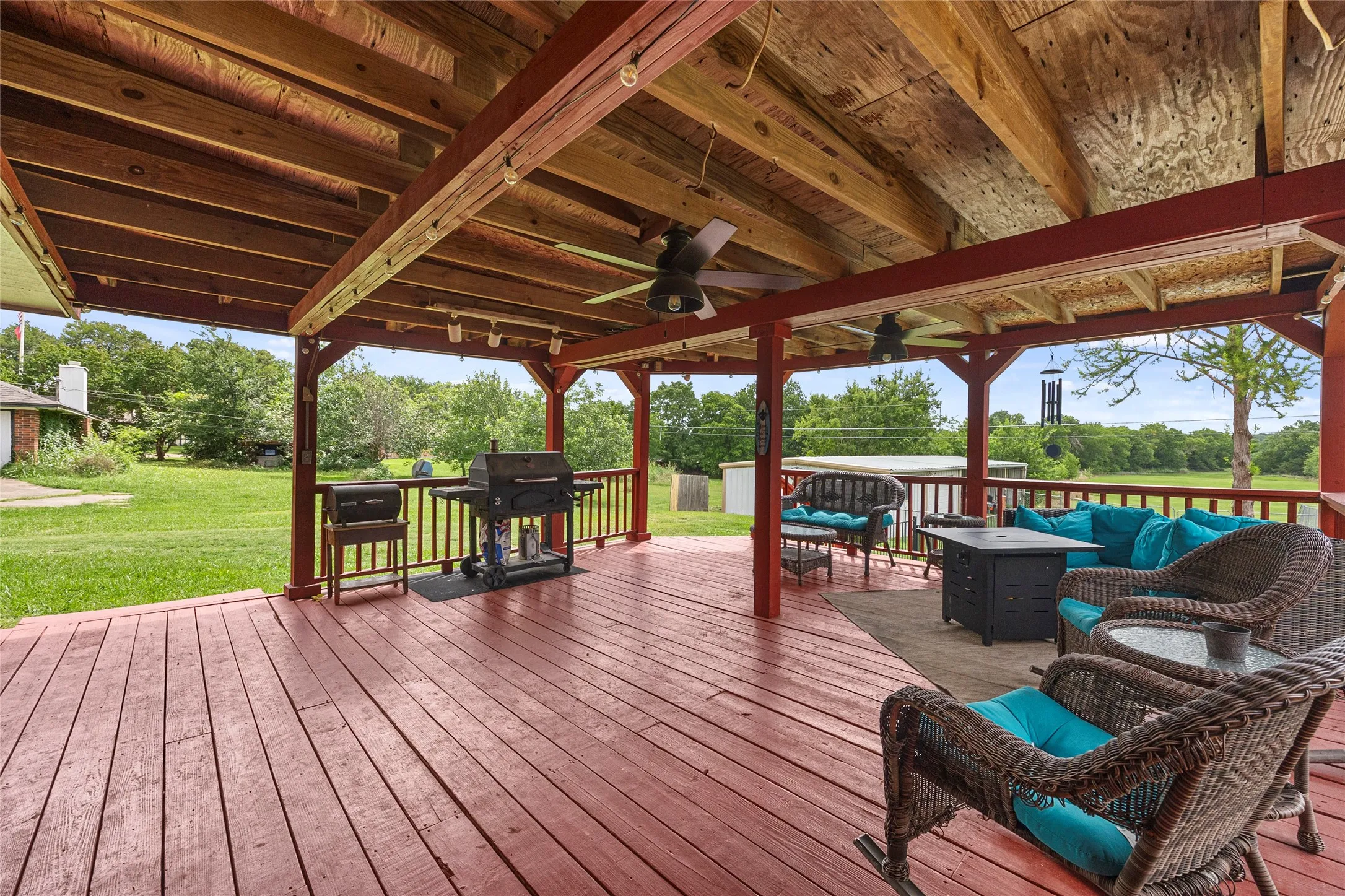 Single Family Residence For Sale in Kaufman County , 116 Willow lake Lane, Crandall, Texas 75114, 3 Bedroom, 2 Bathroom, 2 Garage spaces, 1,413 Sqft, built in 1985, mls#21393523, Real Estate Agent in Crandall, Homes For Sale in Kaufman county, Homes For Sale in Crandall, Realtor in Crandall Texas, Real Estate Brokerage Independent Realty Texas, Luminita Cordes Realtor