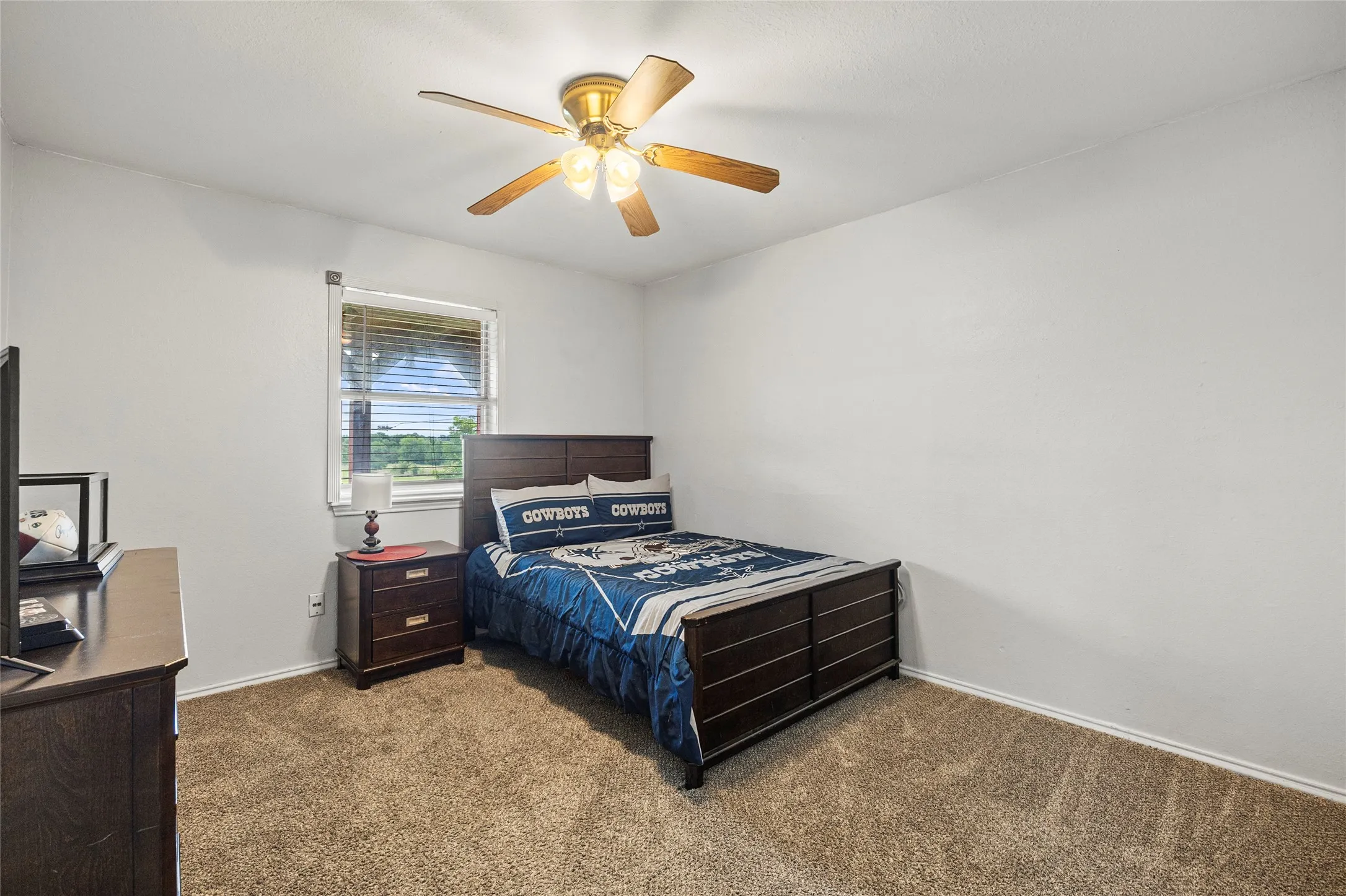 Single Family Residence For Sale in Kaufman County , 116 Willow lake Lane, Crandall, Texas 75114, 3 Bedroom, 2 Bathroom, 2 Garage spaces, 1,413 Sqft, built in 1985, mls#21393523, Real Estate Agent in Crandall, Homes For Sale in Kaufman county, Homes For Sale in Crandall, Realtor in Crandall Texas, Real Estate Brokerage Independent Realty Texas, Luminita Cordes Realtor