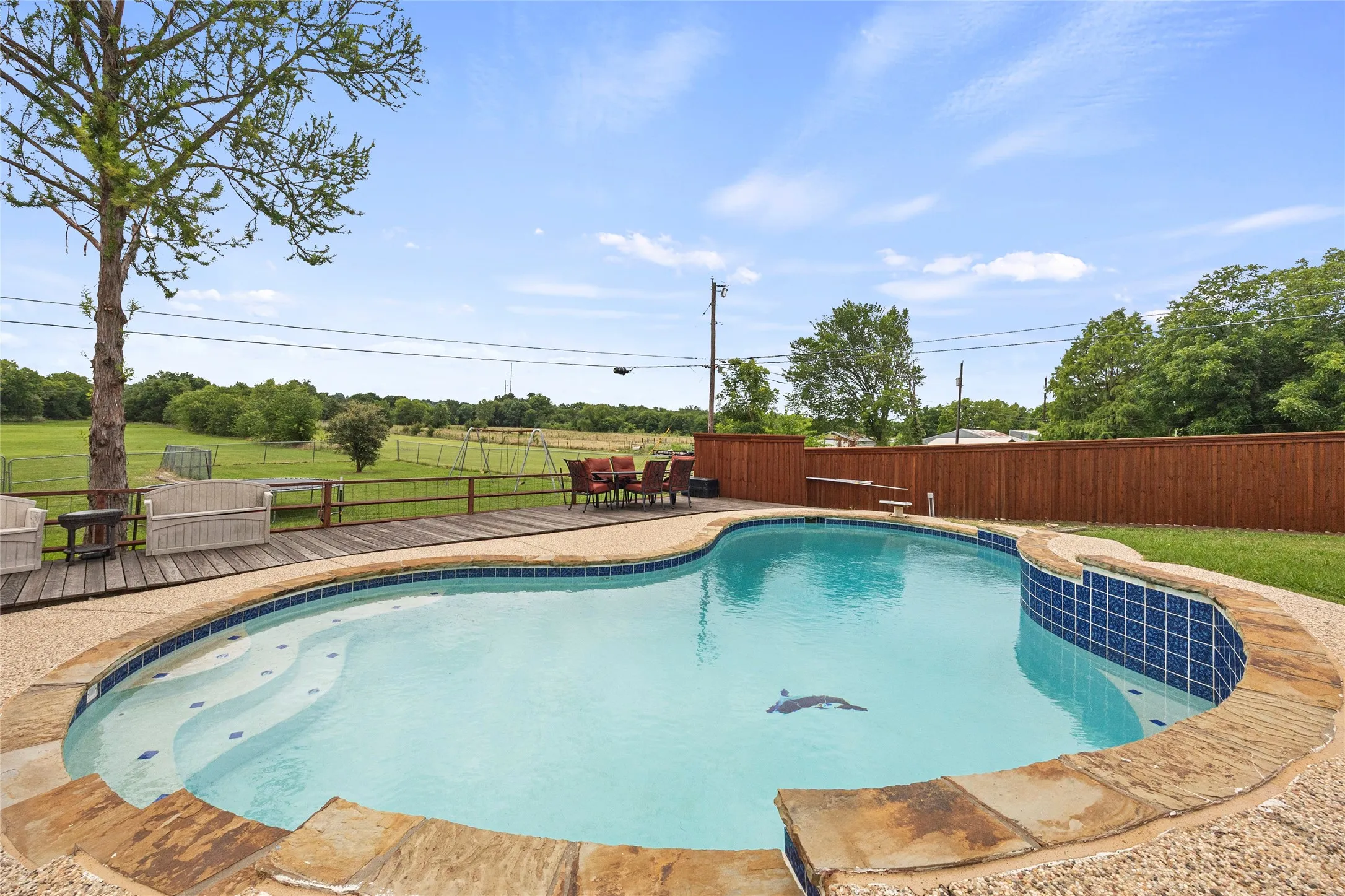 Single Family Residence For Sale in Kaufman County , 116 Willow lake Lane, Crandall, Texas 75114, 3 Bedroom, 2 Bathroom, 2 Garage spaces, 1,413 Sqft, built in 1985, mls#21393523, Real Estate Agent in Crandall, Homes For Sale in Kaufman county, Homes For Sale in Crandall, Realtor in Crandall Texas, Real Estate Brokerage Independent Realty Texas, Luminita Cordes Realtor