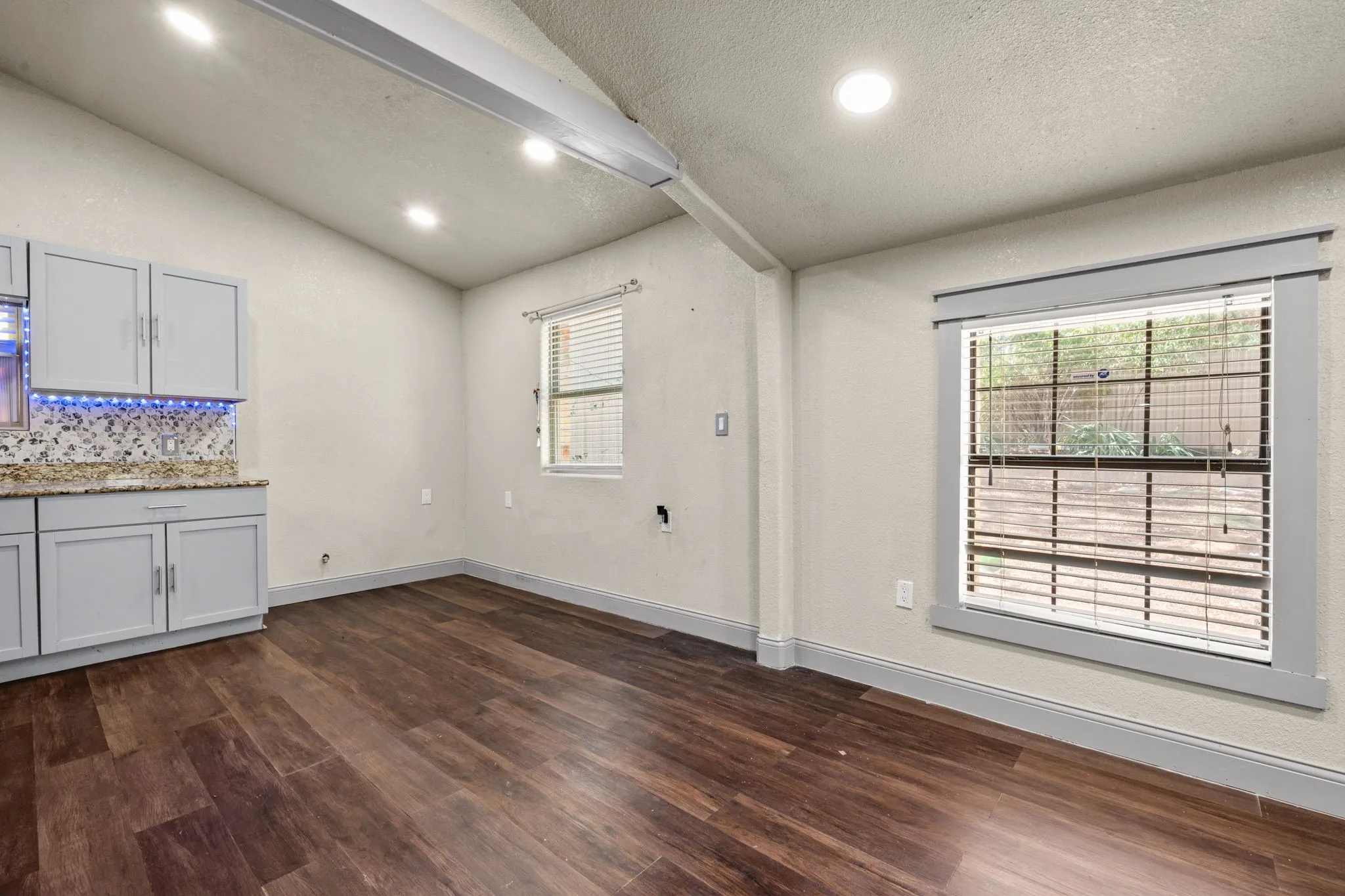 Single Family Residence For Sale in Palo Pinto County , 602 SE 18th Street, Mineral Wells, Texas 76067, 3 Bedroom, 1 Bathroom, Garage spaces, 1,602 Sqft, built in 1950, mls#21389832, Real Estate Agent in Mineral Wells, Homes For Sale in Palo Pinto county, Homes For Sale in Mineral Wells, Realtor in Mineral Wells Texas, Real Estate Brokerage Independent Realty Texas, Luminita Cordes Realtor