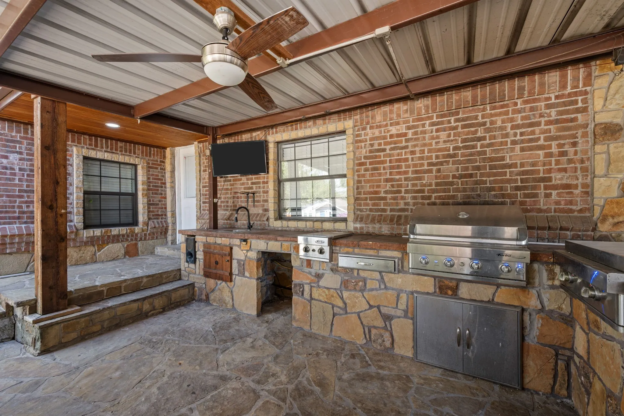 Single Family Residence For Sale in Palo Pinto County , 602 SE 18th Street, Mineral Wells, Texas 76067, 3 Bedroom, 1 Bathroom, Garage spaces, 1,602 Sqft, built in 1950, mls#21389832, Real Estate Agent in Mineral Wells, Homes For Sale in Palo Pinto county, Homes For Sale in Mineral Wells, Realtor in Mineral Wells Texas, Real Estate Brokerage Independent Realty Texas, Luminita Cordes Realtor