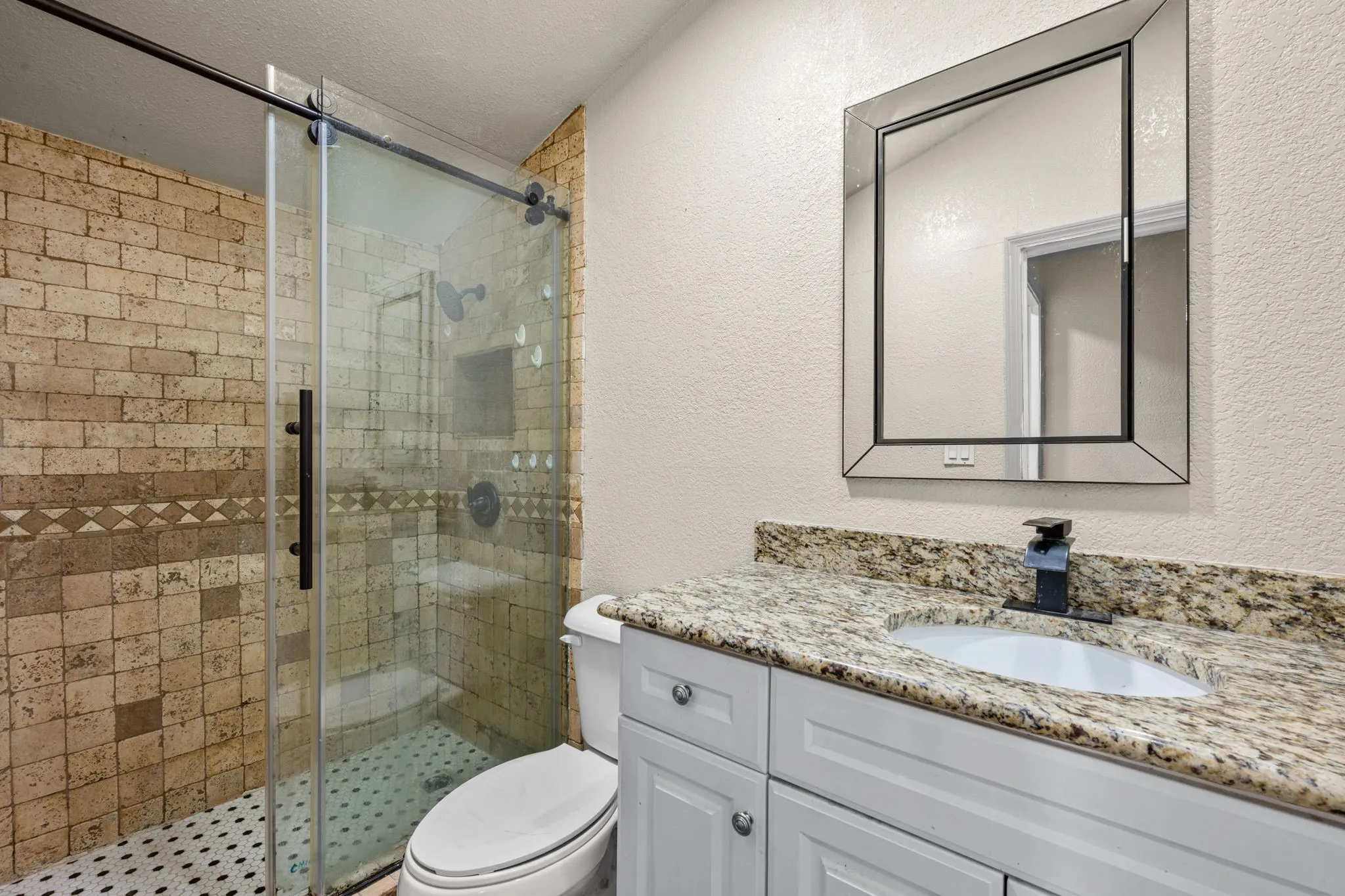 Single Family Residence For Sale in Palo Pinto County , 602 SE 18th Street, Mineral Wells, Texas 76067, 3 Bedroom, 1 Bathroom, Garage spaces, 1,602 Sqft, built in 1950, mls#21389832, Real Estate Agent in Mineral Wells, Homes For Sale in Palo Pinto county, Homes For Sale in Mineral Wells, Realtor in Mineral Wells Texas, Real Estate Brokerage Independent Realty Texas, Luminita Cordes Realtor